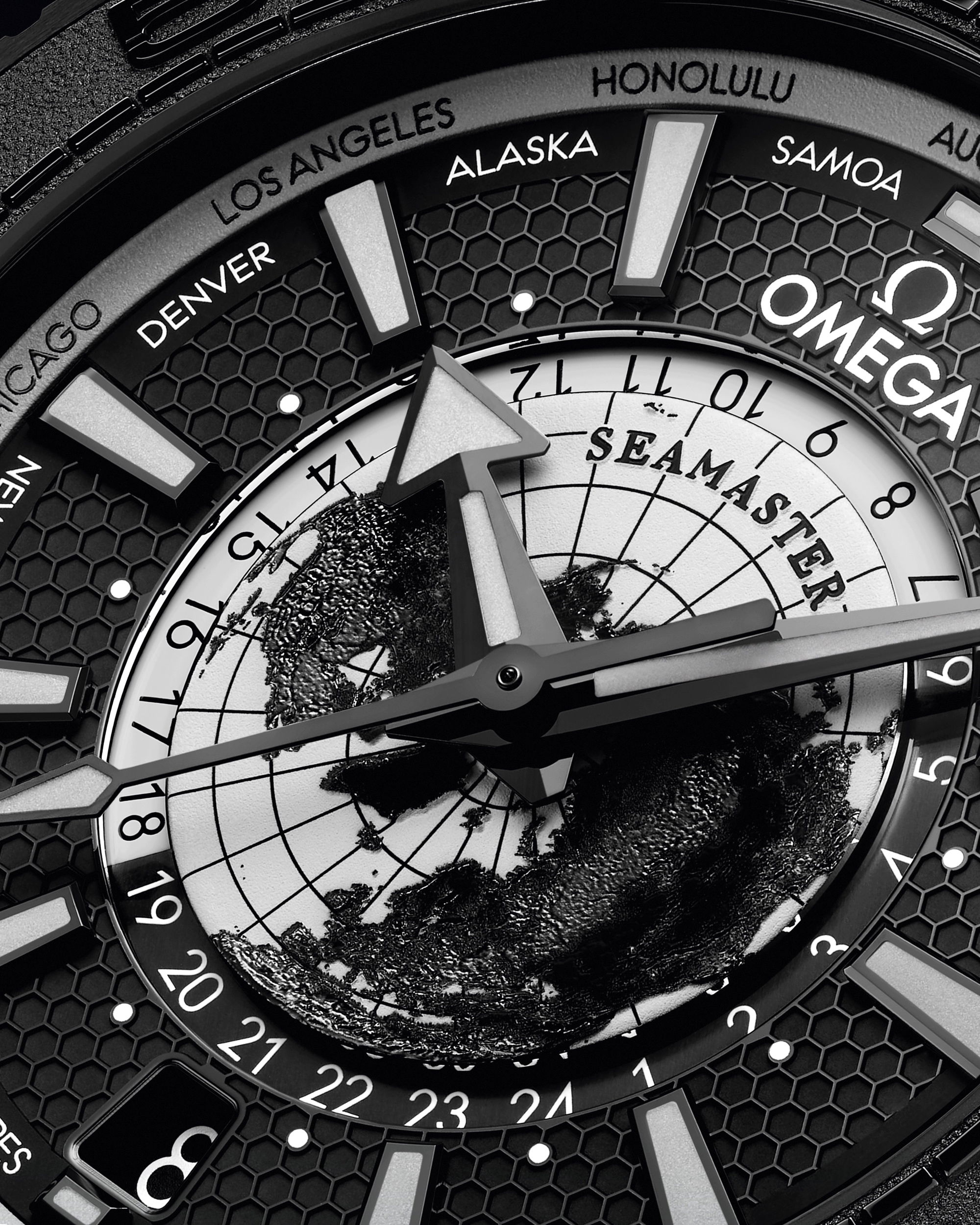 Omega Seamaster Planet Ocean 600M 215.92.46.22.01.007 Replica 4