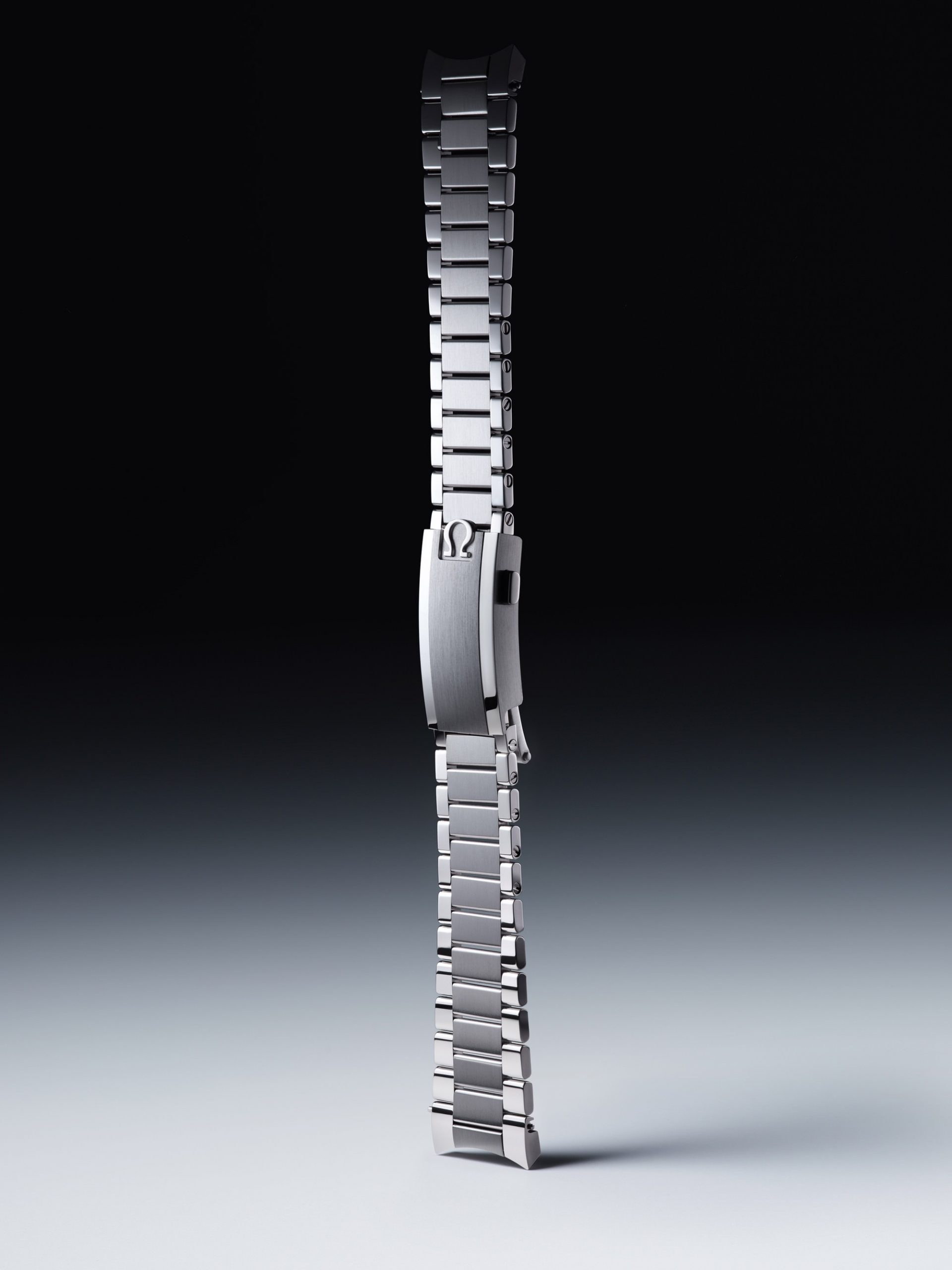 IMG_9081 Omega Speedmaster Chronograph 38.6 mm Calibre 321 311.50.39.30.01.001 Replica 4