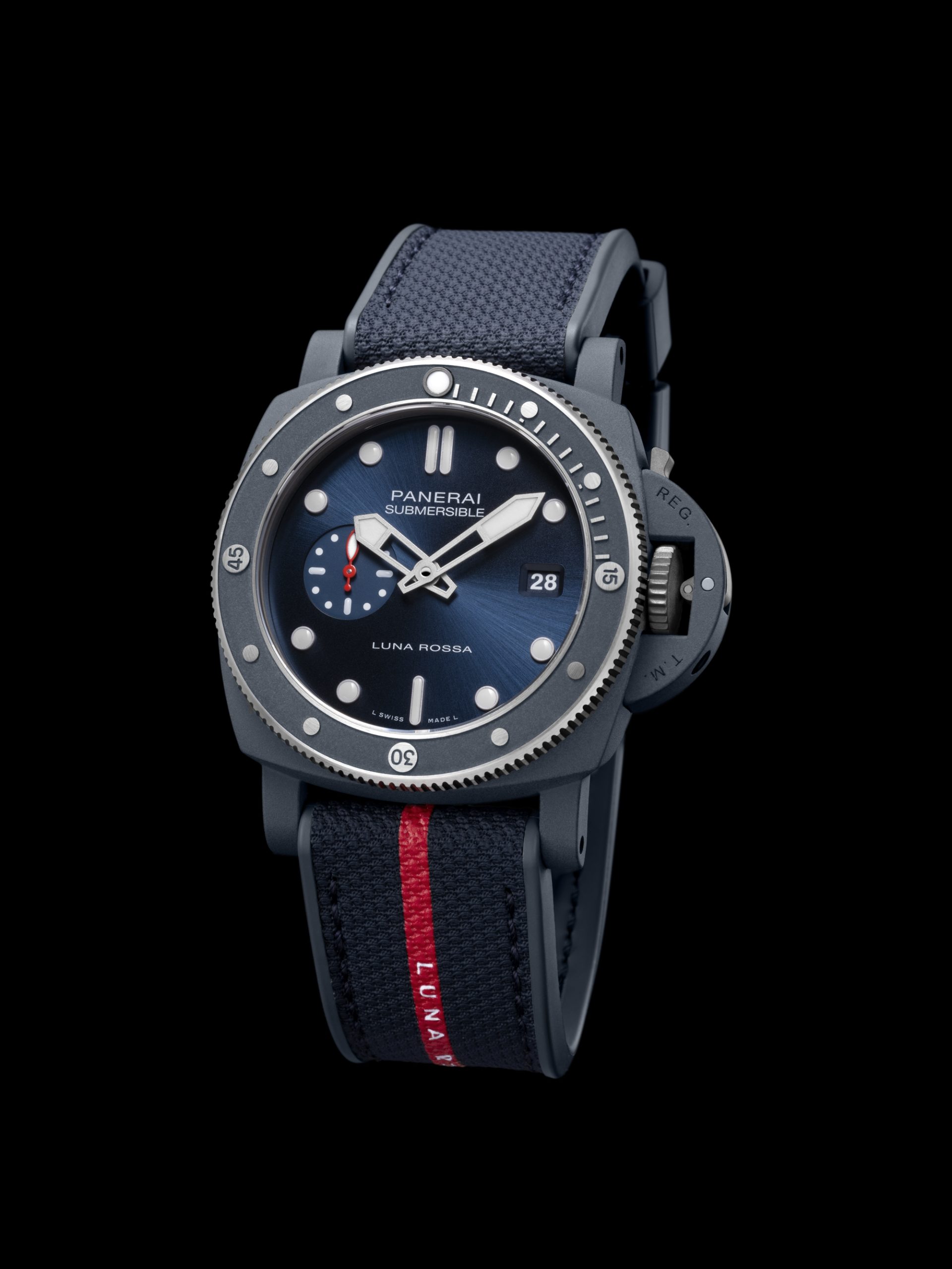 Panerai Submersible QuarantaQuattro Luna Rossa Ti-Ceramitech PAM01466 Replica 4