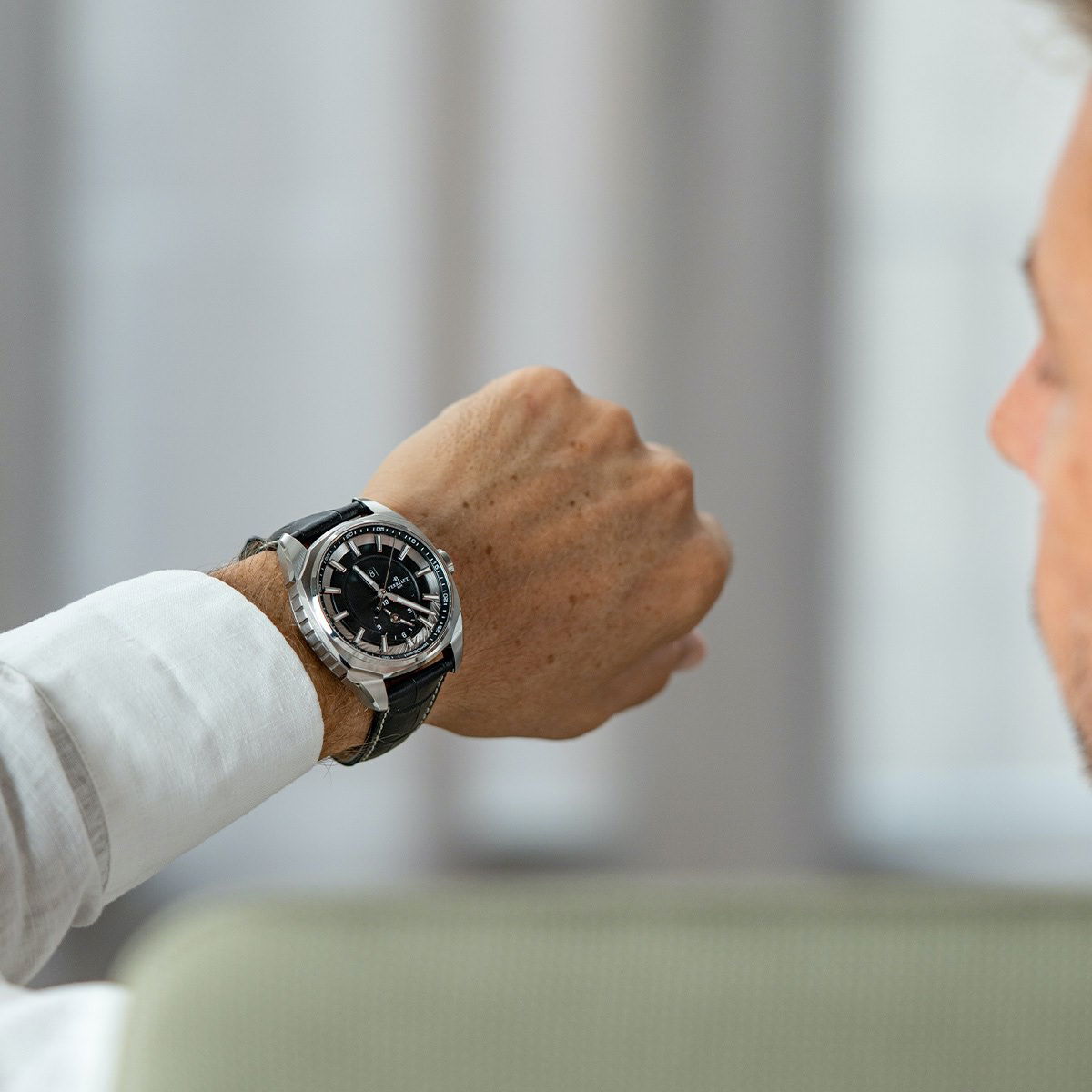 IMG_9081 Perrelet LAB Peripheral Dual Time Big Date Black A1101/3 Replica 4