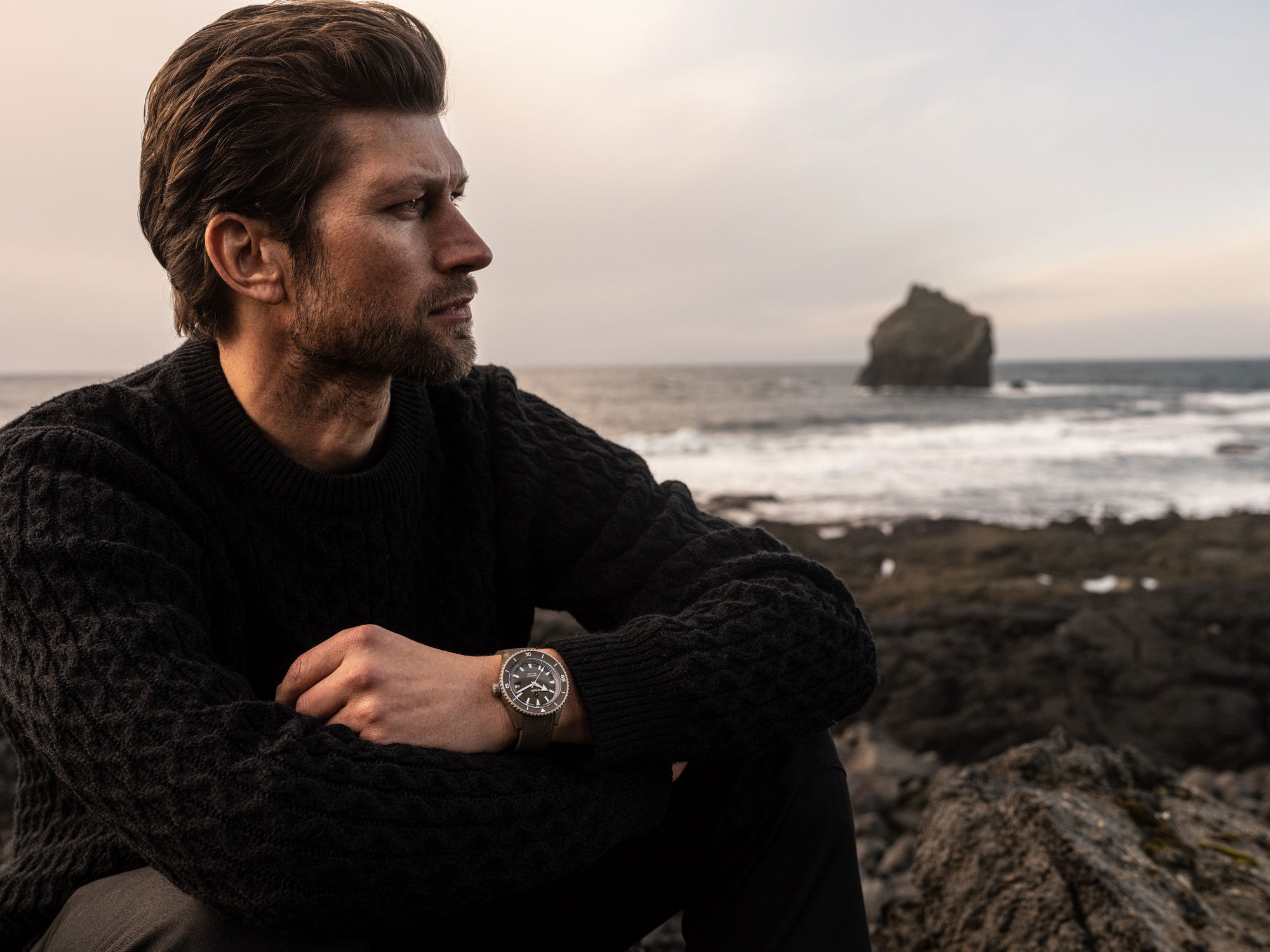 Rado Captain Cook High-Tech Ceramic Diver R32130318 Replica 4