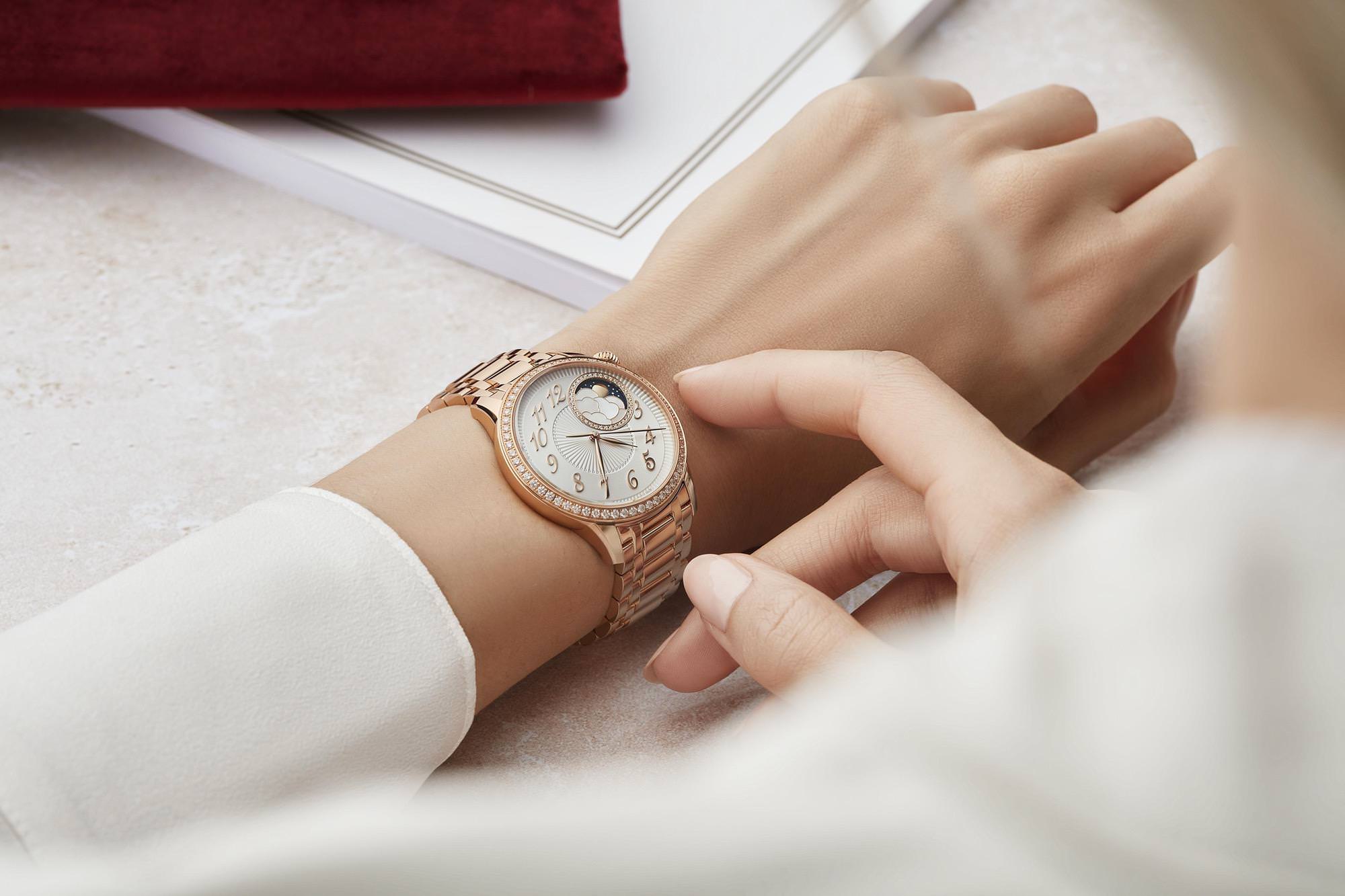 IMG_9081 Vacheron Constantin egerie Moon Phase 8005F/120R-H002 Replica 4