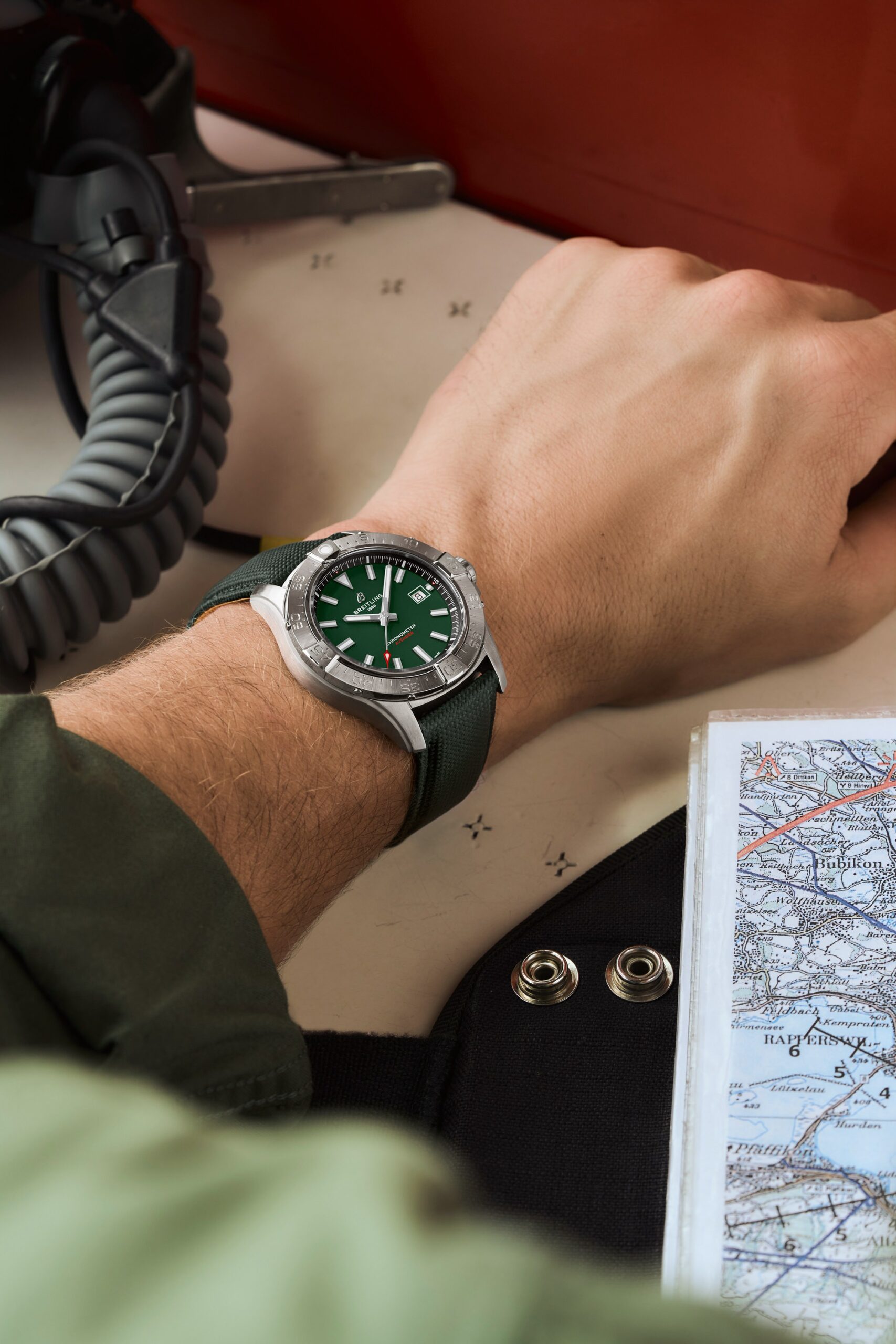 IMG_9081 Breitling Avenger Automatic 42 A17328101L1X1 Replica 5