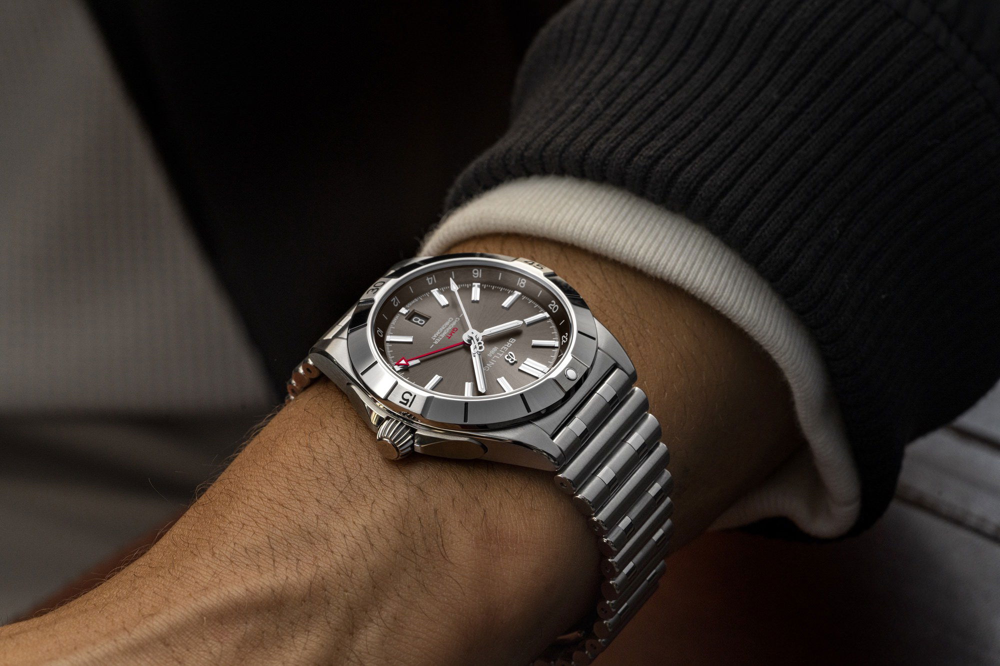 IMG_9081 Breitling Chronomat Automatic GMT 40 A32398101M1A1 Replica 5