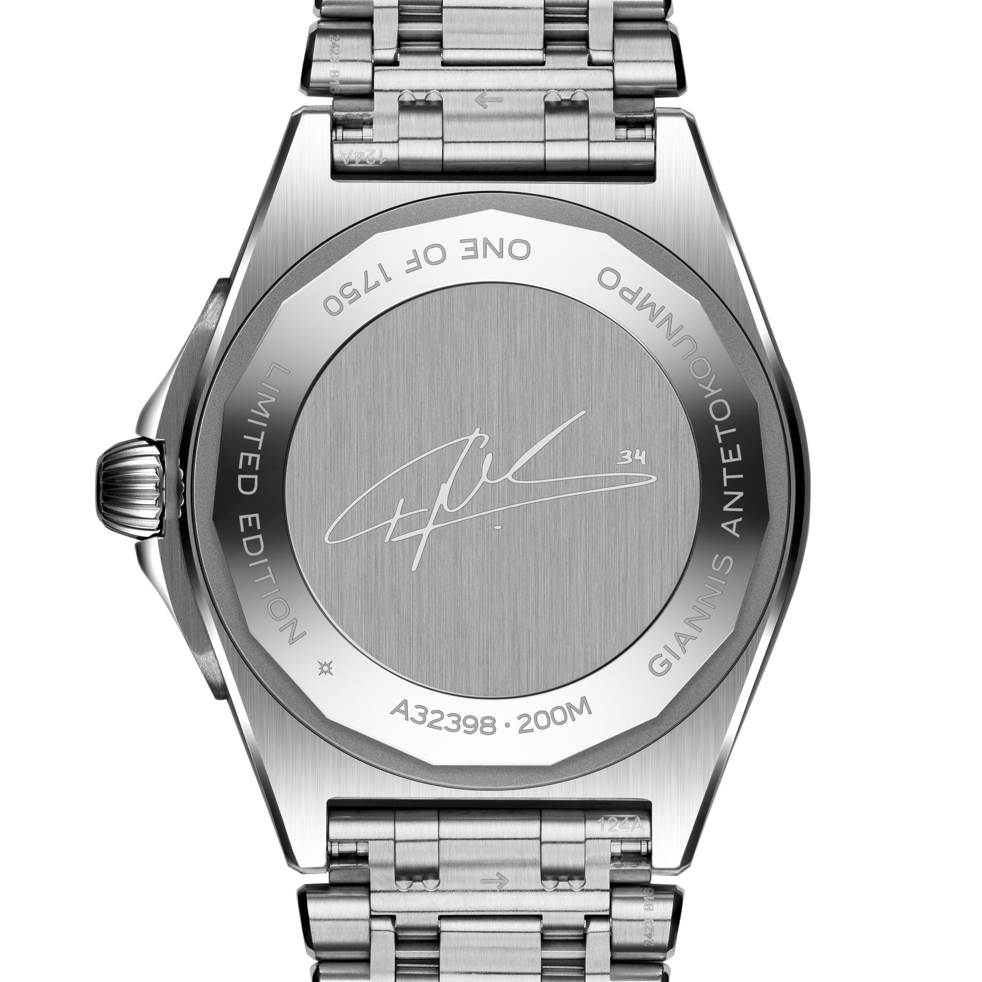 IMG_9081 Breitling Chronomat Automatic GMT 40 Giannis Antetokounmpo A32398A11L1A1 Replica 5