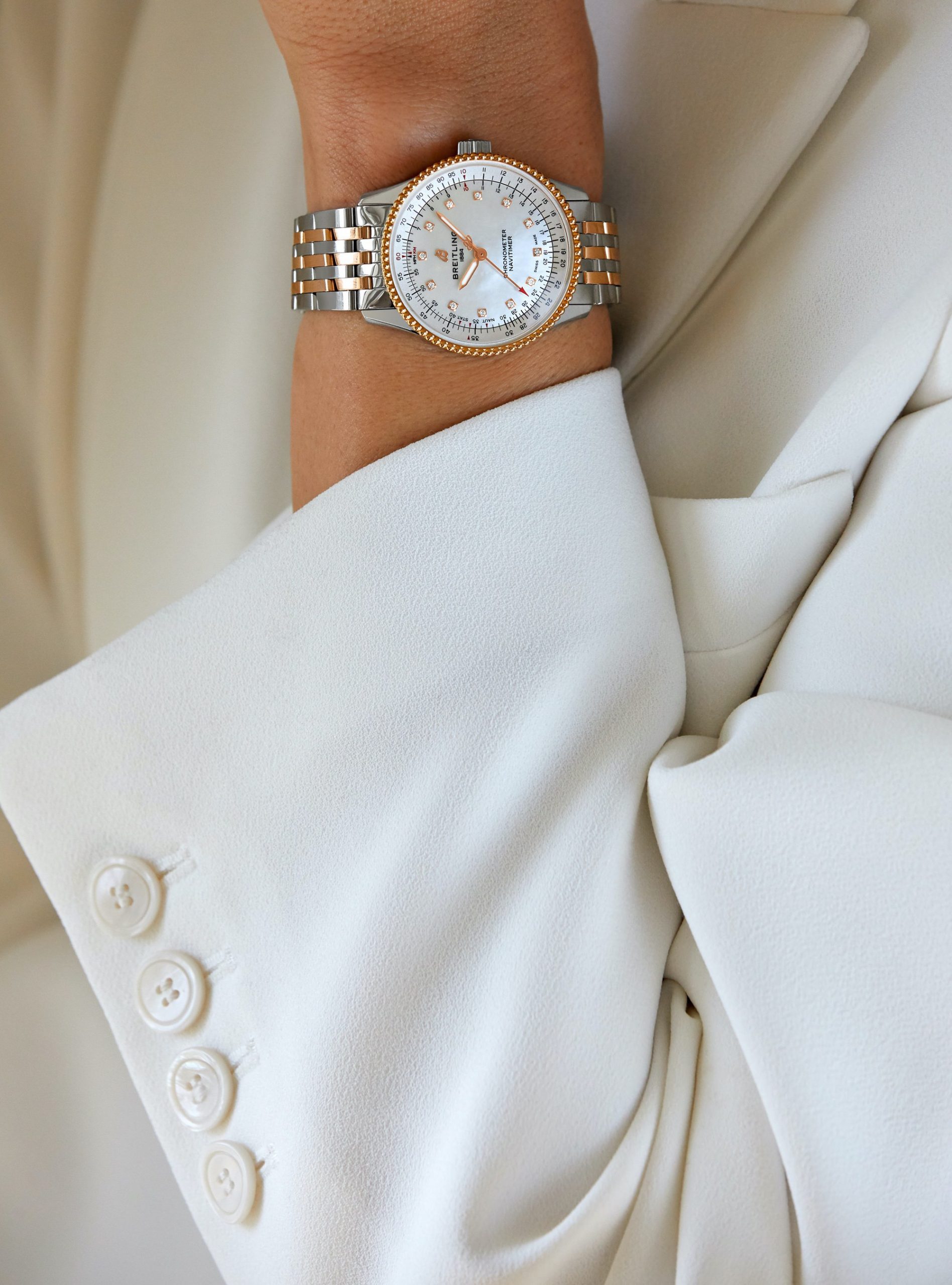 IMG_9081 Breitling Navitimer Automatic 35 U17395211A1U1 Replica 5