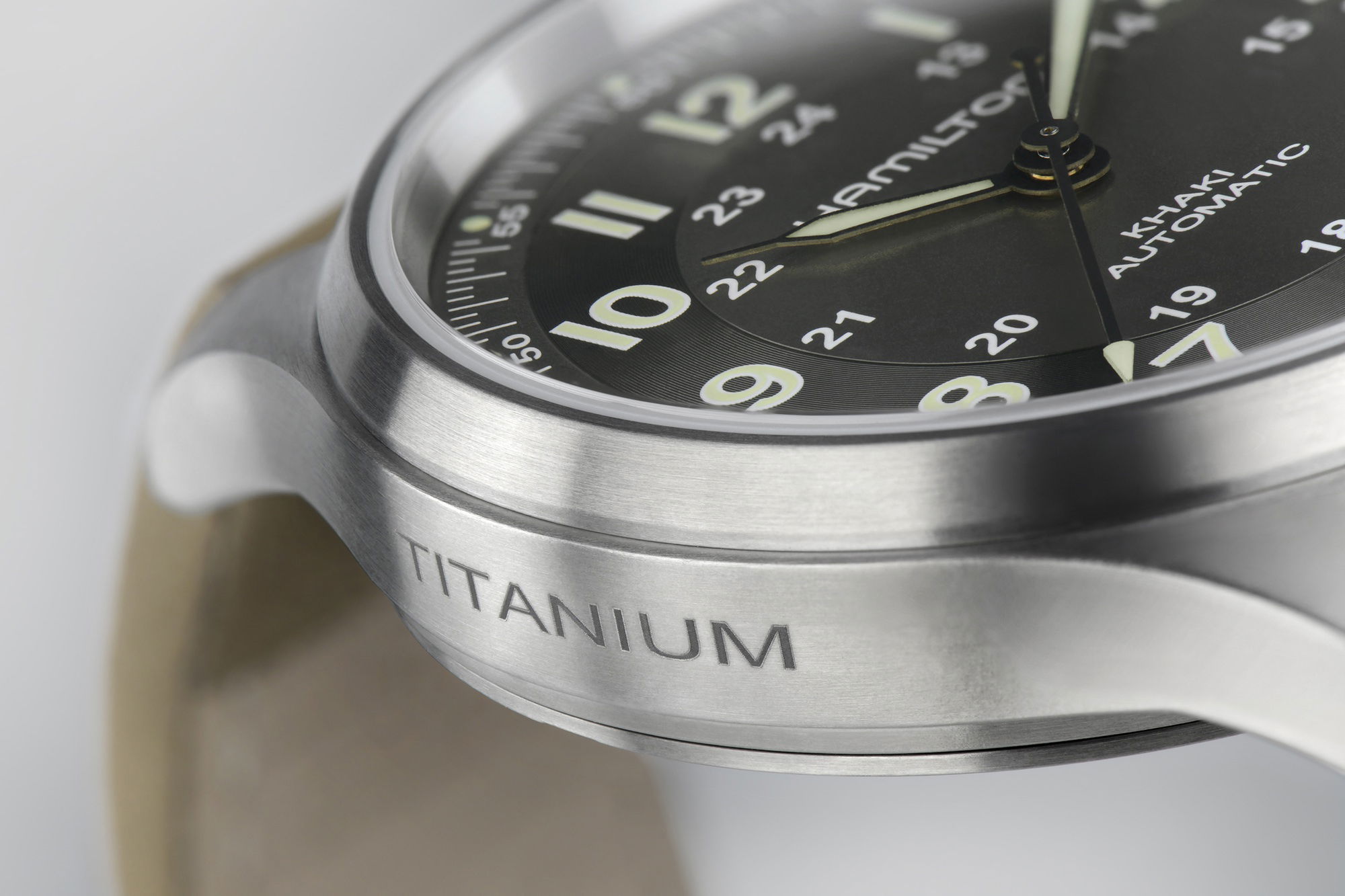 Hamilton Khaki Field Titanium Auto H70545550 Replica 5