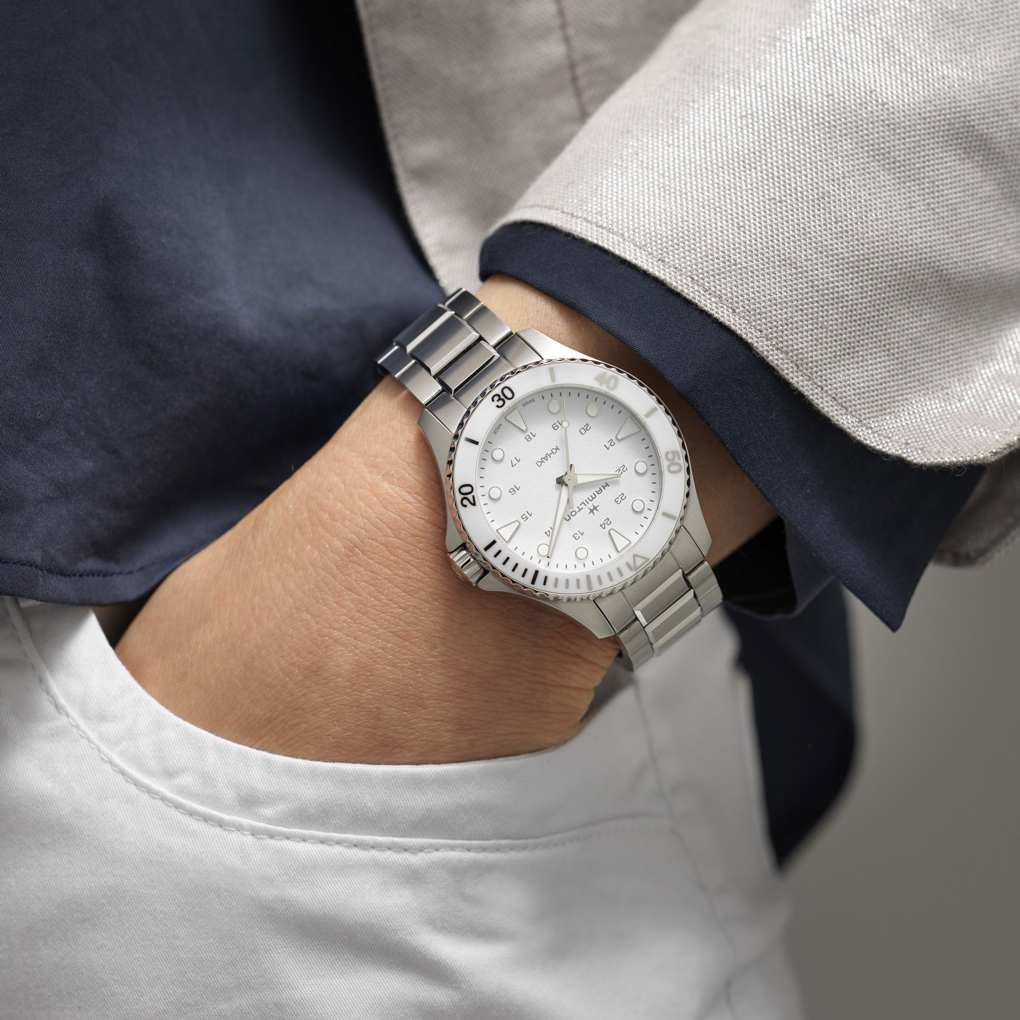 IMG_9081 Hamilton Khaki Navy Scuba H82221110 Replica 5