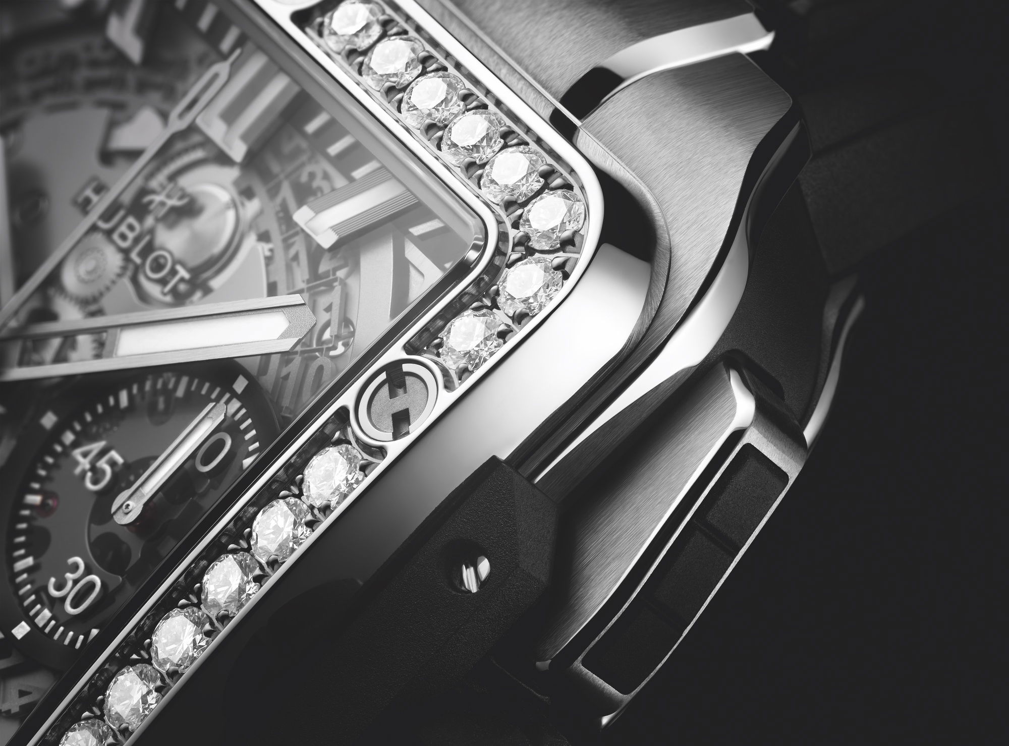 IMG_9081 Hublot Square Bang Unico Titanium Diamonds 821.NX.0170.RX.1204 Replica 5