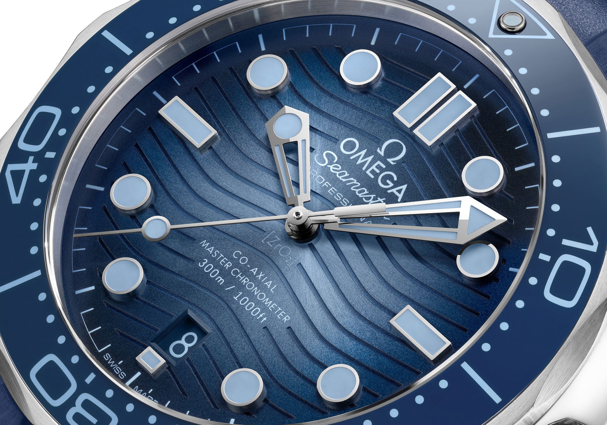 IMG_9081 Omega Seamaster Diver 300M Co-Axial Master Chronometer Summer Blue 210.32.42.20.03.002 Replica 5