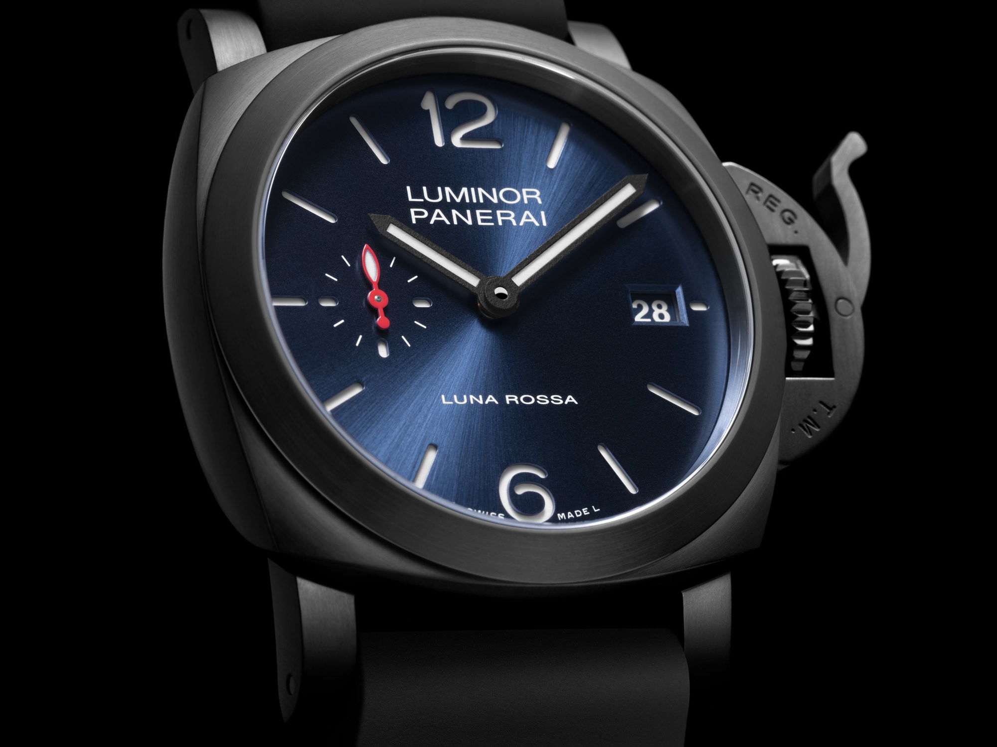 IMG_9081 Panerai Luminor Quaranta Steel DLC Luna Rossa PAM01408 Replica 5
