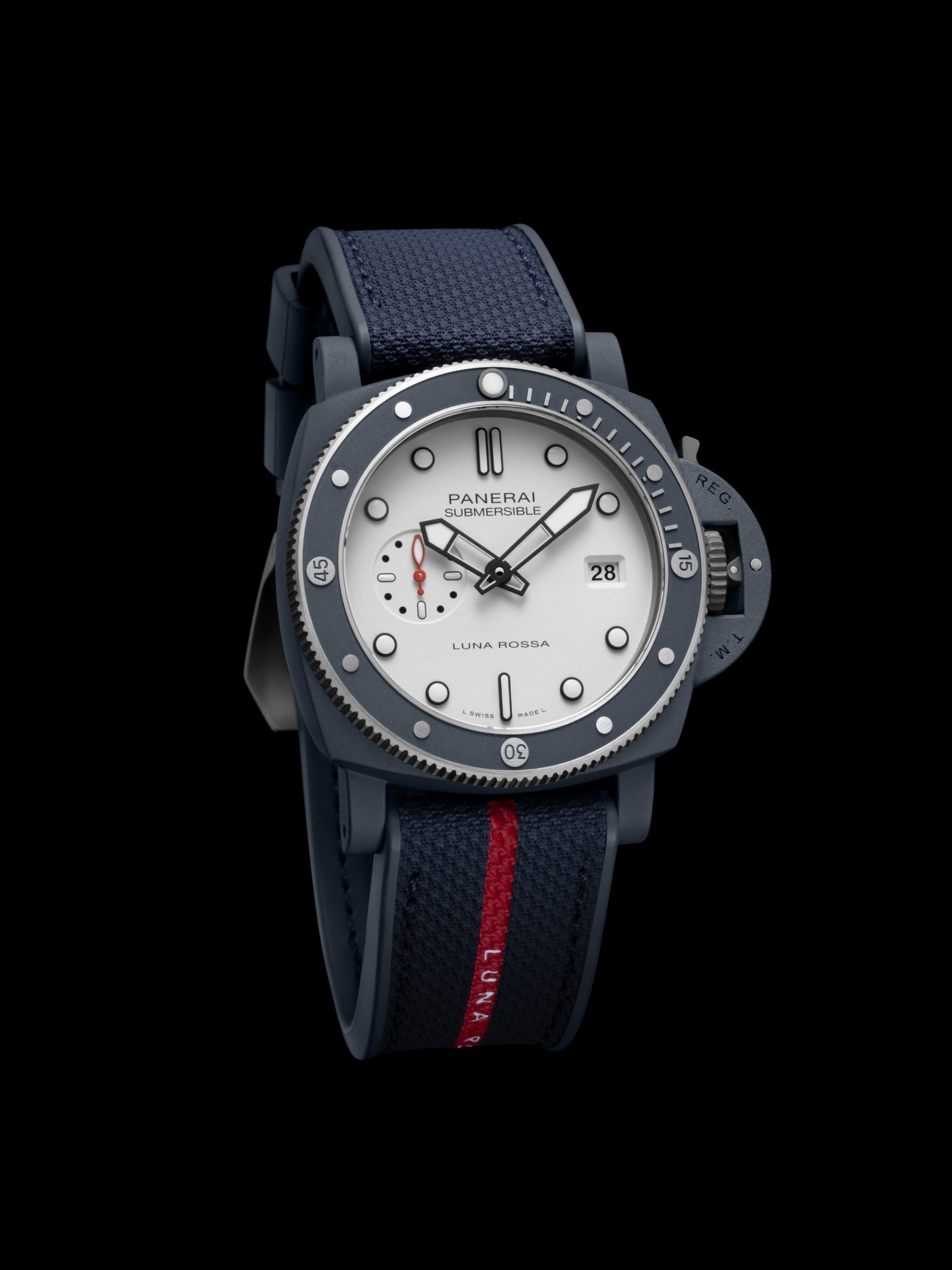 Panerai Submersible QuarantaQuattro Luna Rossa Ti-Ceramitech PAM01543 Replica 5