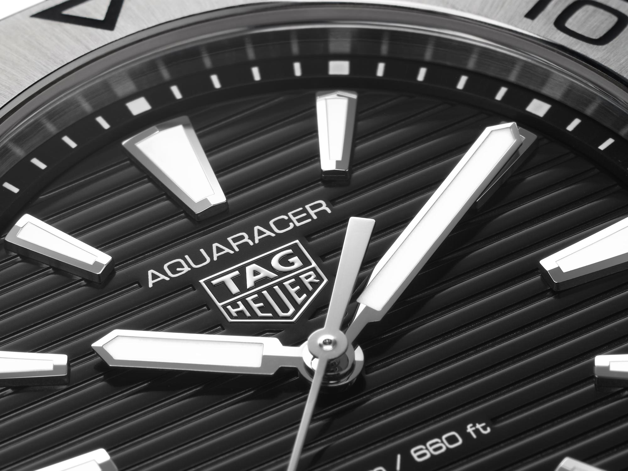 IMG_9081 TAG Heuer Aquaracer Professional 200 WBP1110.BA0627 Replica 5