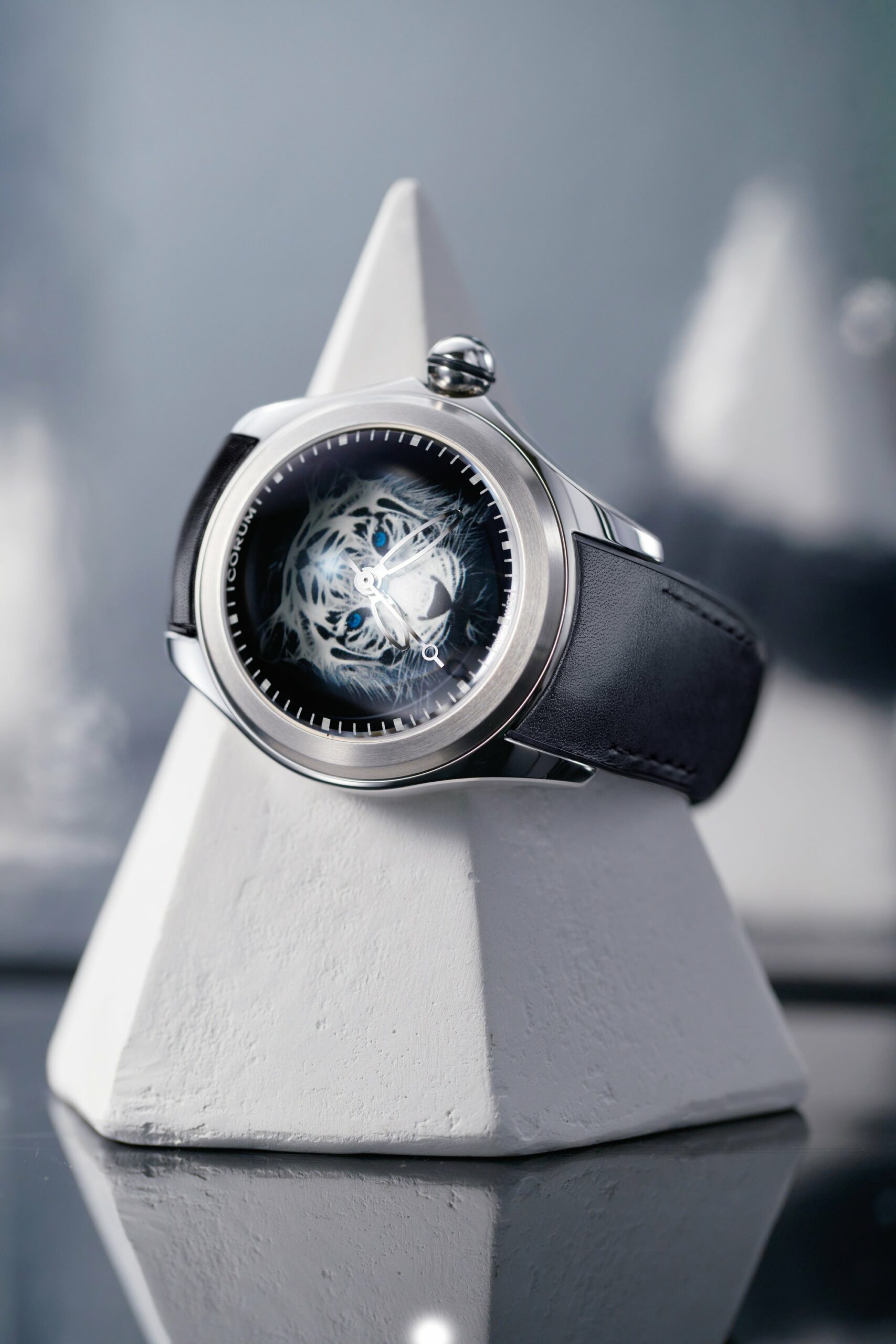 Corum Bubble 47 Automatic Luminescent Tiger L082/04378 Replica 6