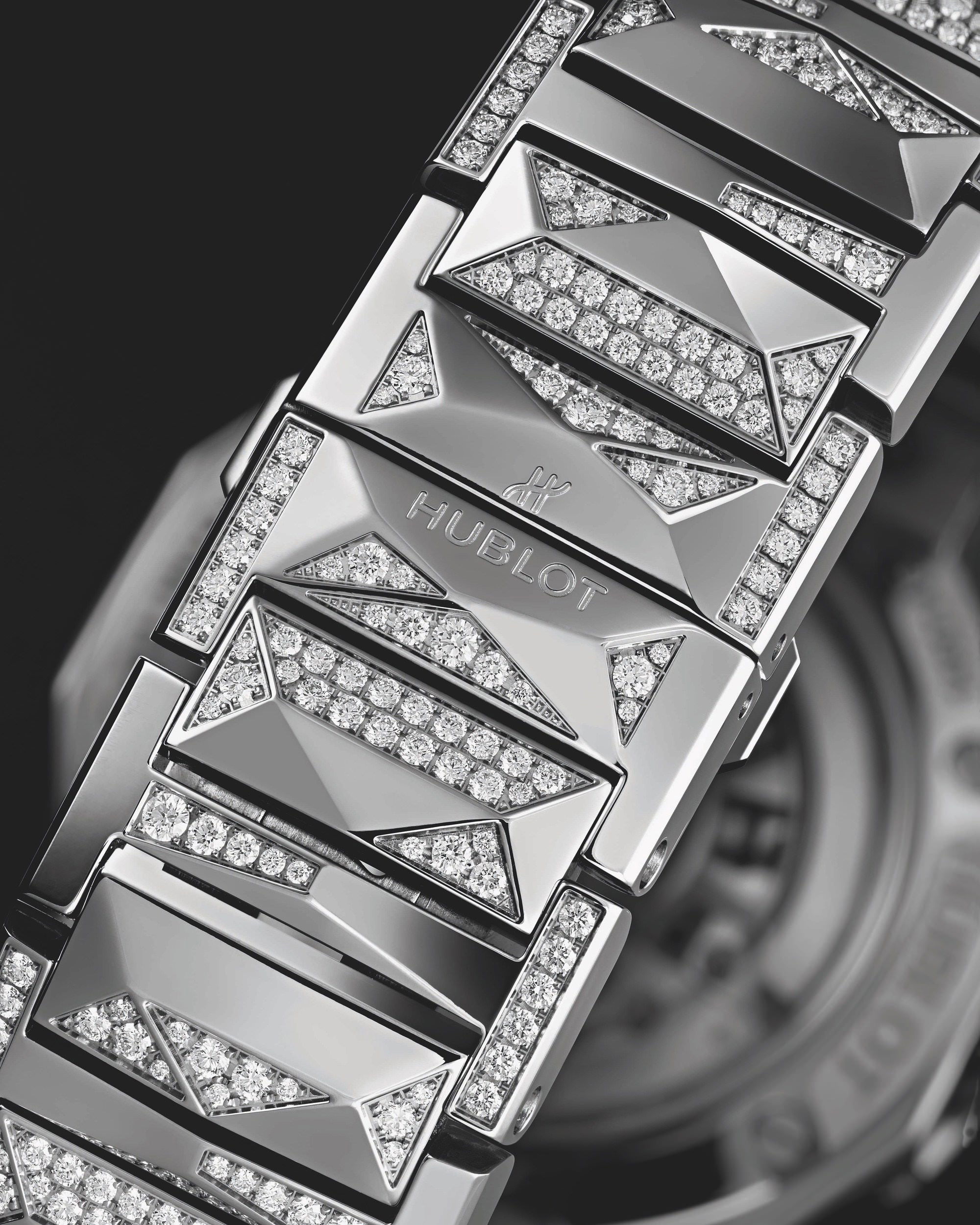 IMG_9081 Hublot Classic Fusion Orlinski Bracelet Alternative Pave 550.NS.2200.NS.3804.ORL22 Replica 6