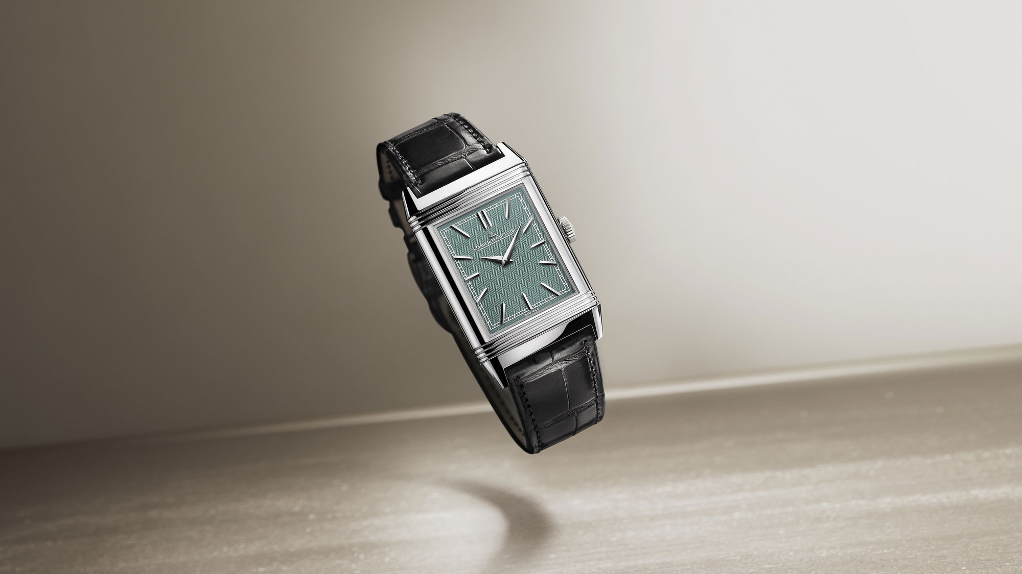 Jaeger-LeCoultre Reverso Tribute Enamel Hokusai – The Waterfall at Yoshino Q39334T4 Replica 6