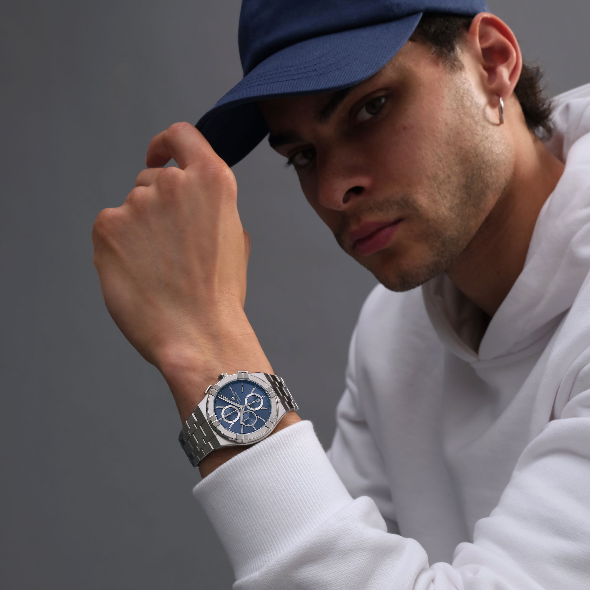 Maurice Lacroix Aikon Quartz Chronograph 42 AI1118-SS002-430-1 Replica 6