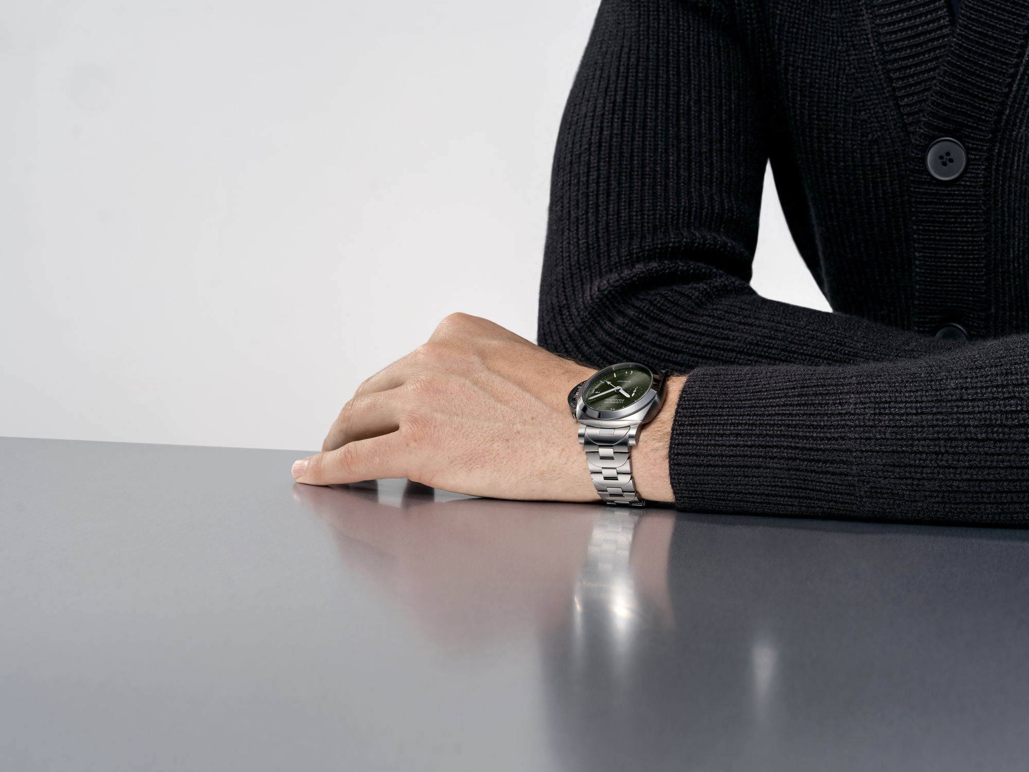 IMG_9081 Panerai Luminor Quaranta BiTempo Metal Bracelet PAM01640 Replica 6