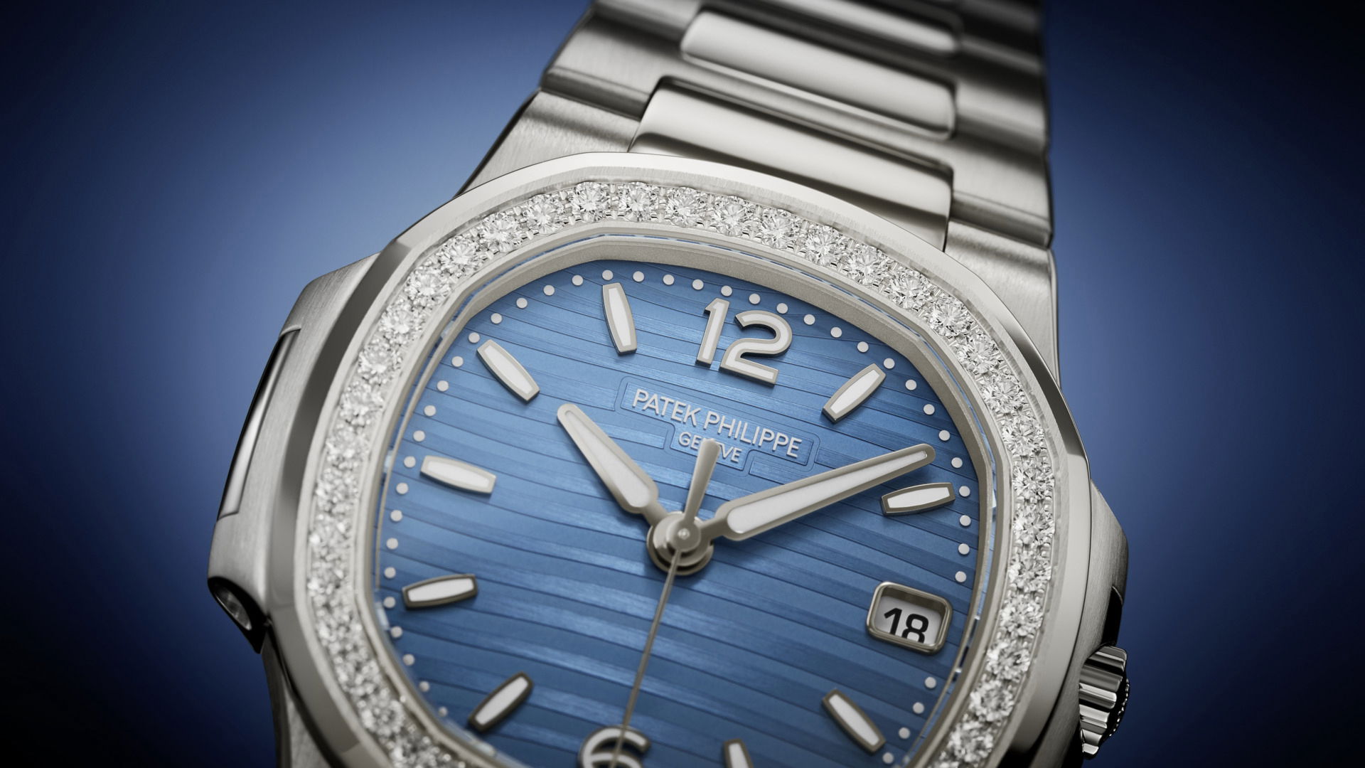 Patek Philippe Nautilus 7010/1G-013 Replica 6