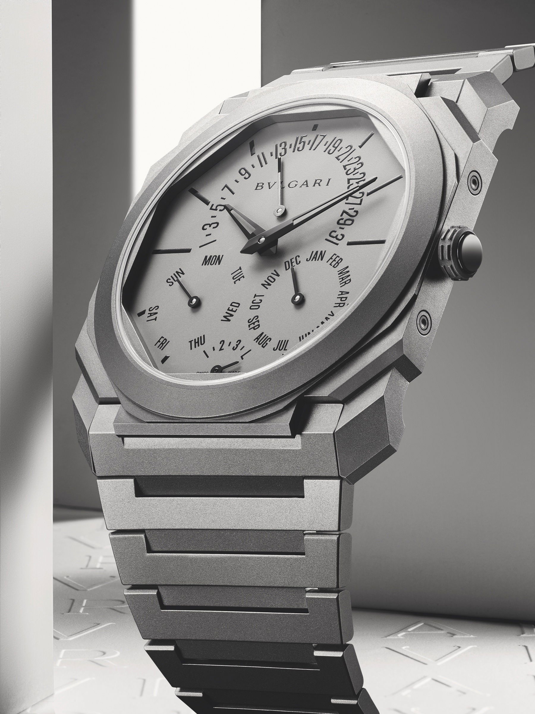 Bvlgari Octo Finissimo Perpetual Calendar Titanium 103200 Replica 7