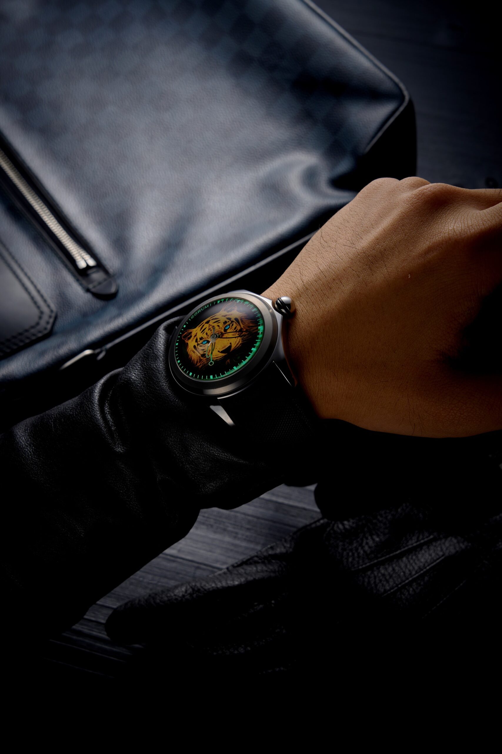 Corum Bubble 47 Automatic Luminescent Tiger L082/04378 Replica 7