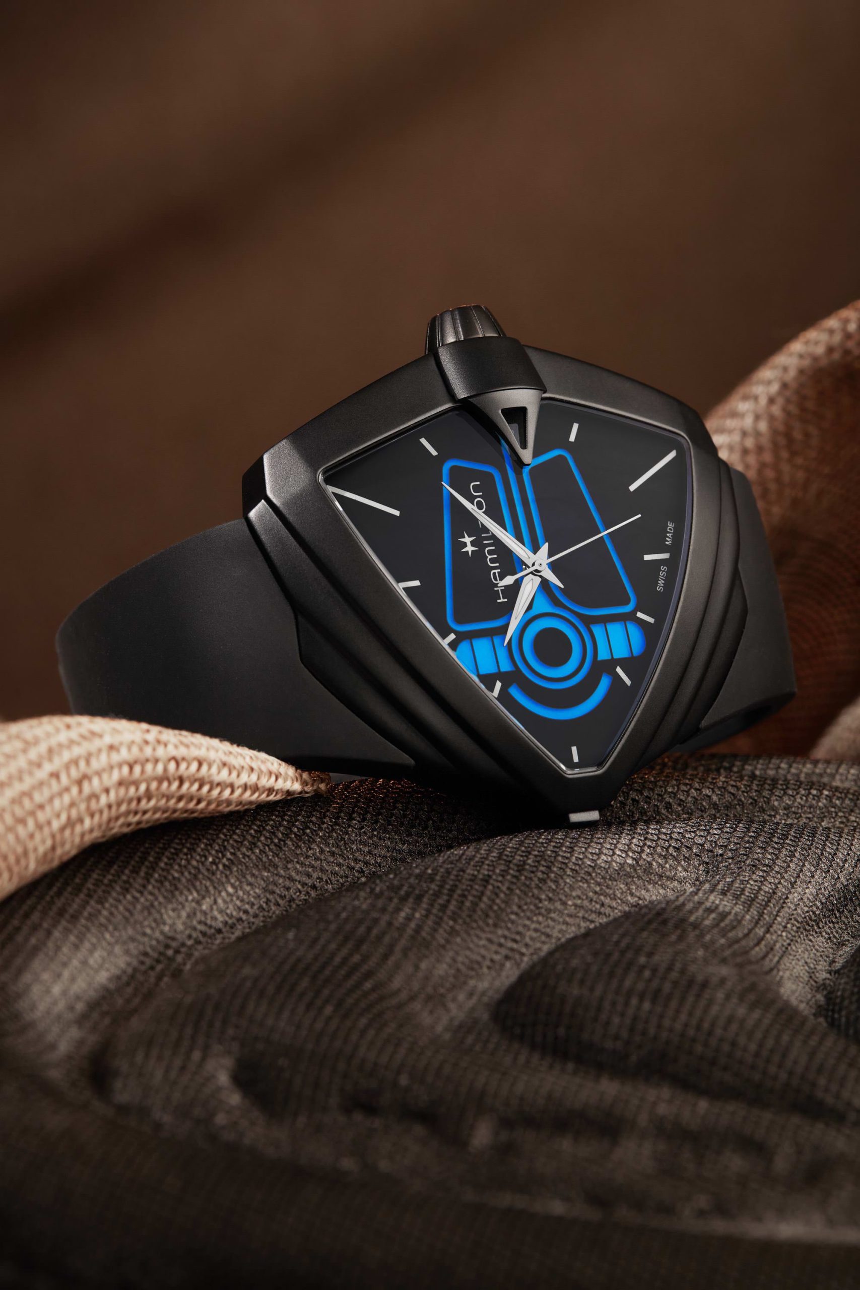 IMG_9081 Hamilton Ventura XXL Bright Dune Limited Edition H24614330 Replica 7