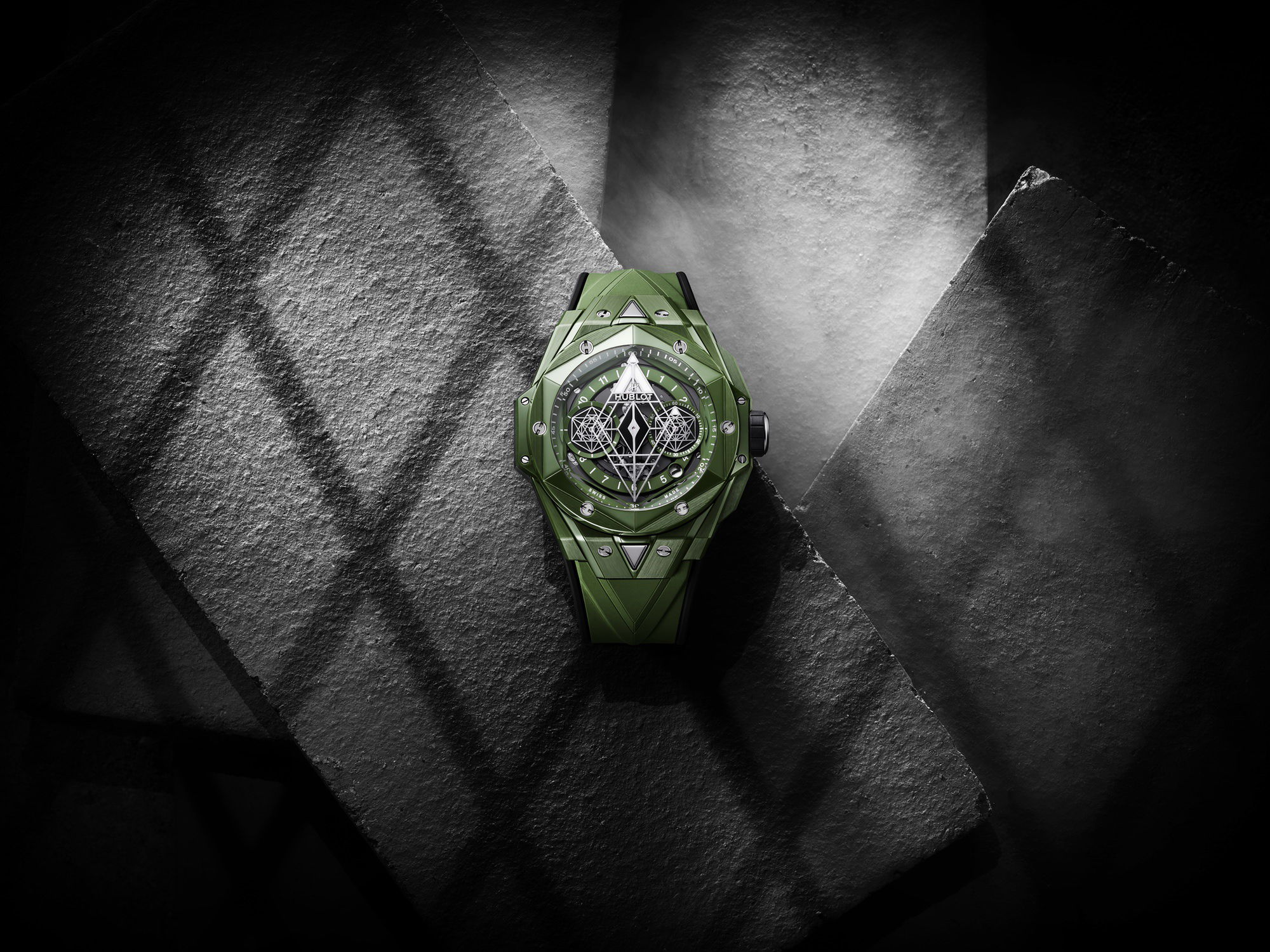 IMG_9081 Hublot Big Bang Unico Sang Bleu II Green Ceramic 418.GX.5207.RX.MXM22 Replica 7