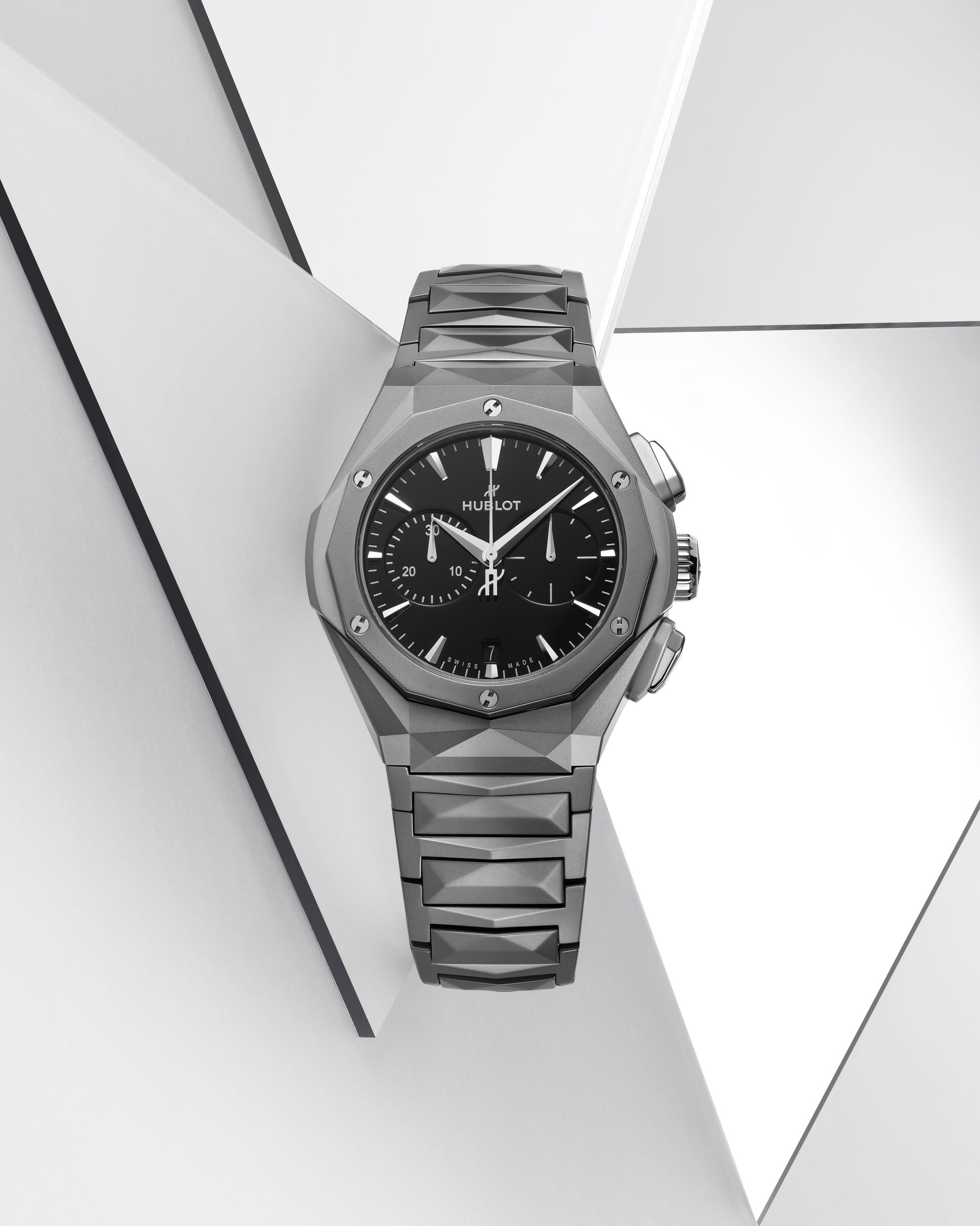 IMG_9081 Hublot Classic Fusion Chronograph Orlinski 549.NI.1270.RX.ORL23 Replica 7