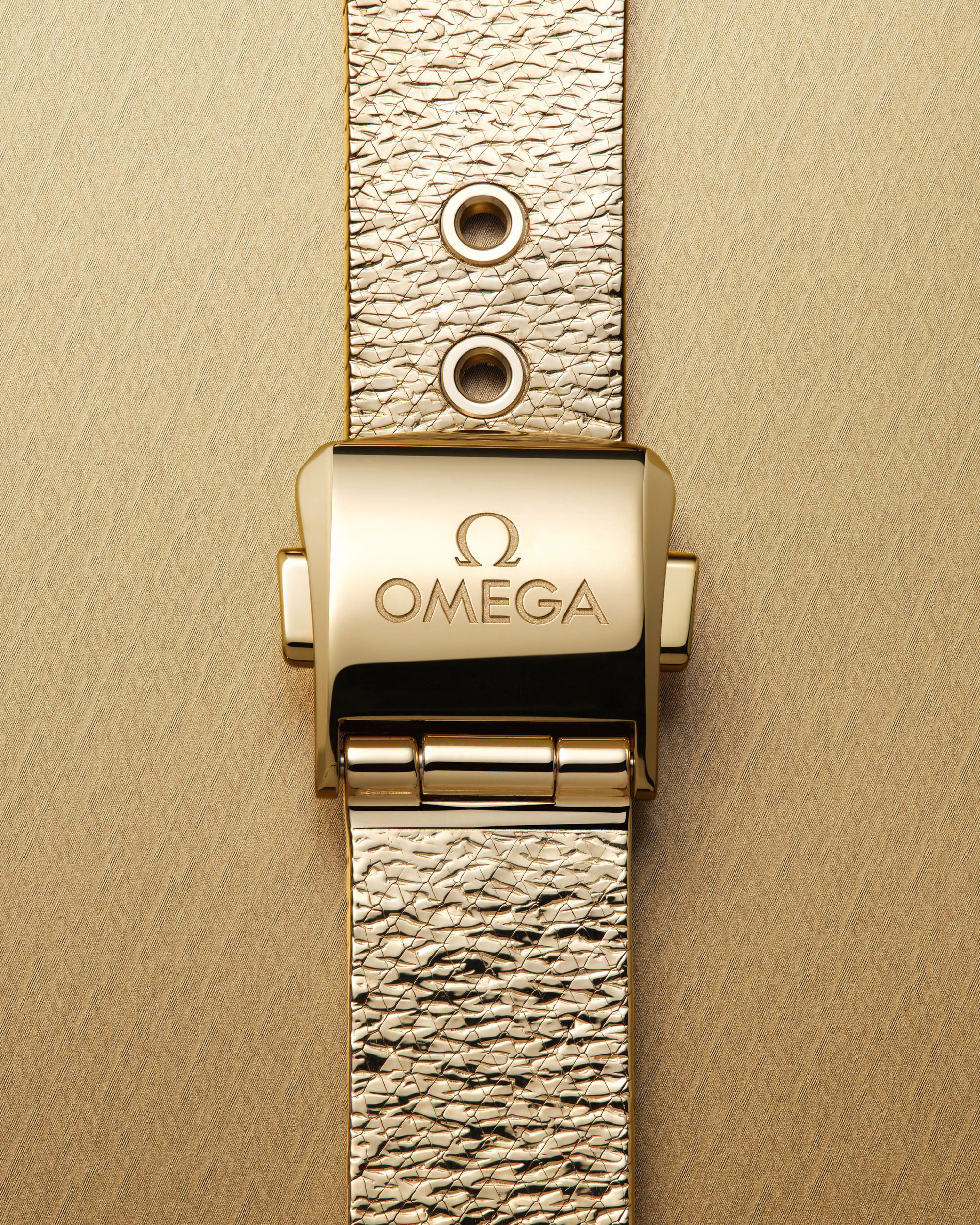 IMG_9081 Omega De Ville Mini Tresor Quartz 26 mm 428.55.26.60.99.001 Replica 7