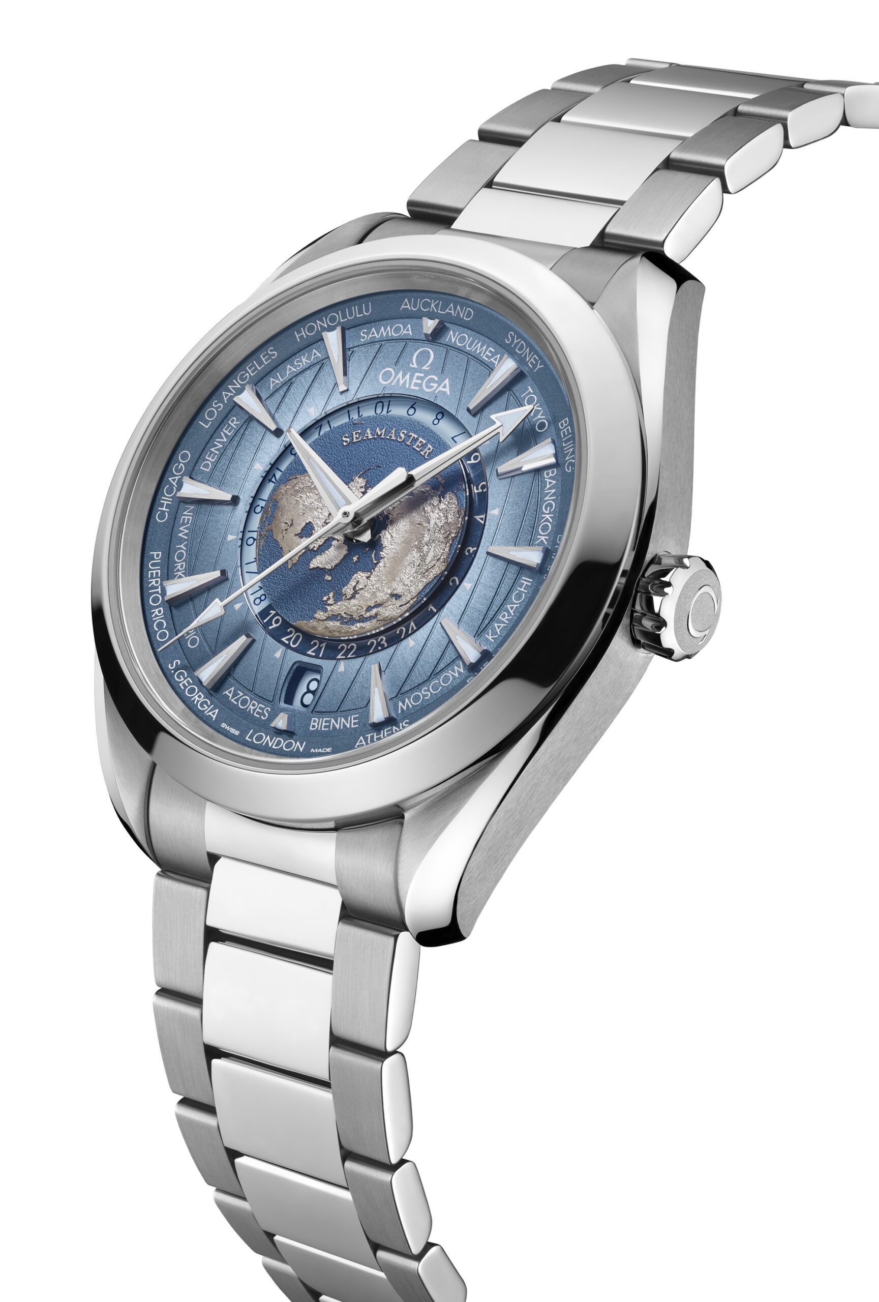 IMG_9081 Omega Seamaster Aqua Terra 150M Co-Axial Master Chronometer GMT Worldtimer Summer Blue 220.10.43.22.03.002 Replica 7