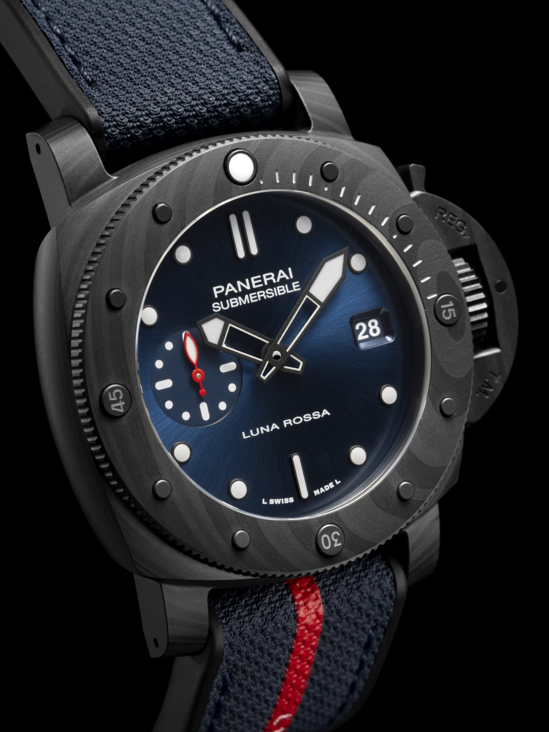 Panerai Submersible Luna Rossa Carbotech PAM01563 Replica 7