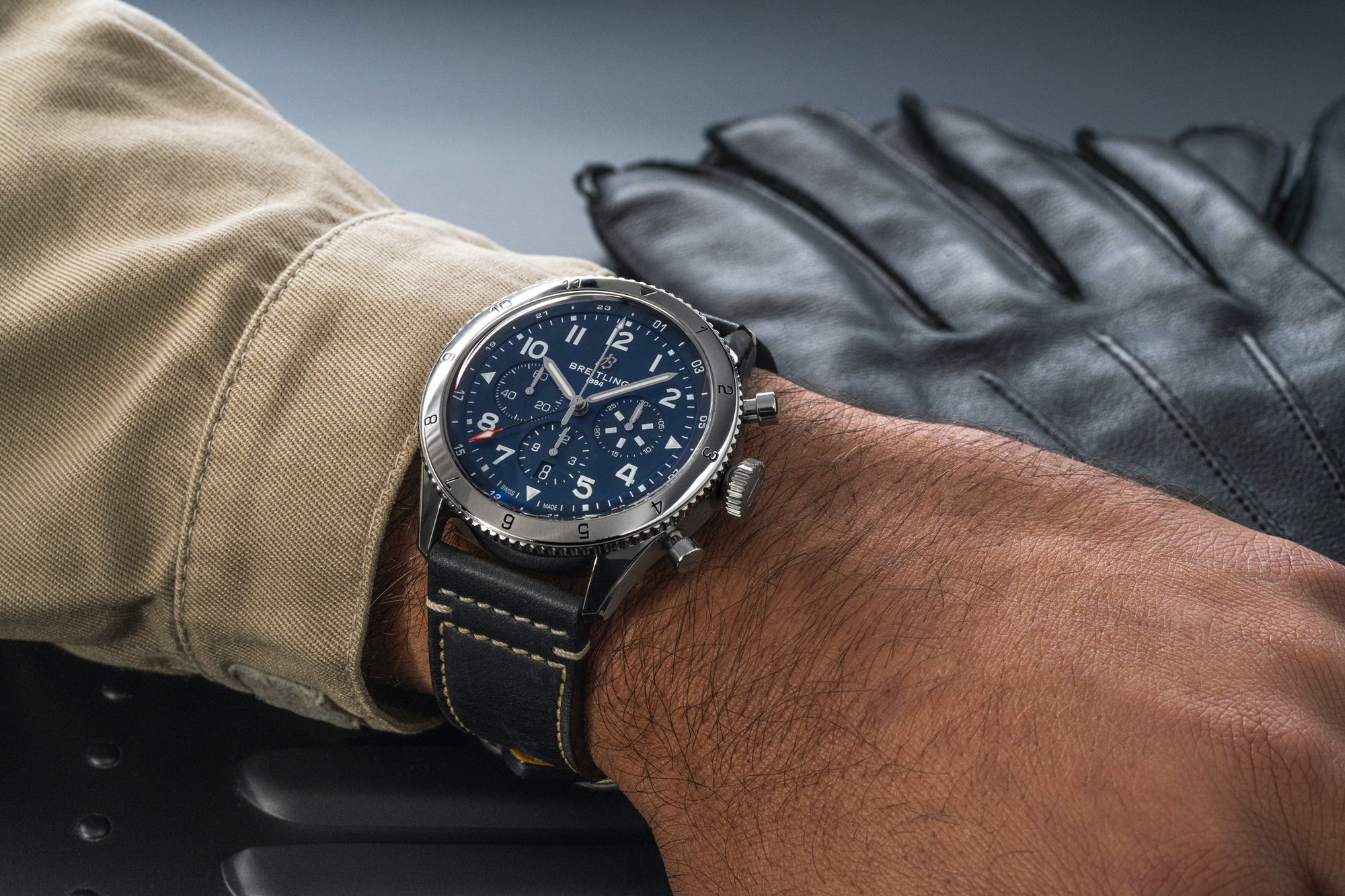 IMG_9081 Breitling Super AVI B04 Chronograph GMT 46 Tribute to Vought F4U Corsair AB04451A1C1X1 Replica 8