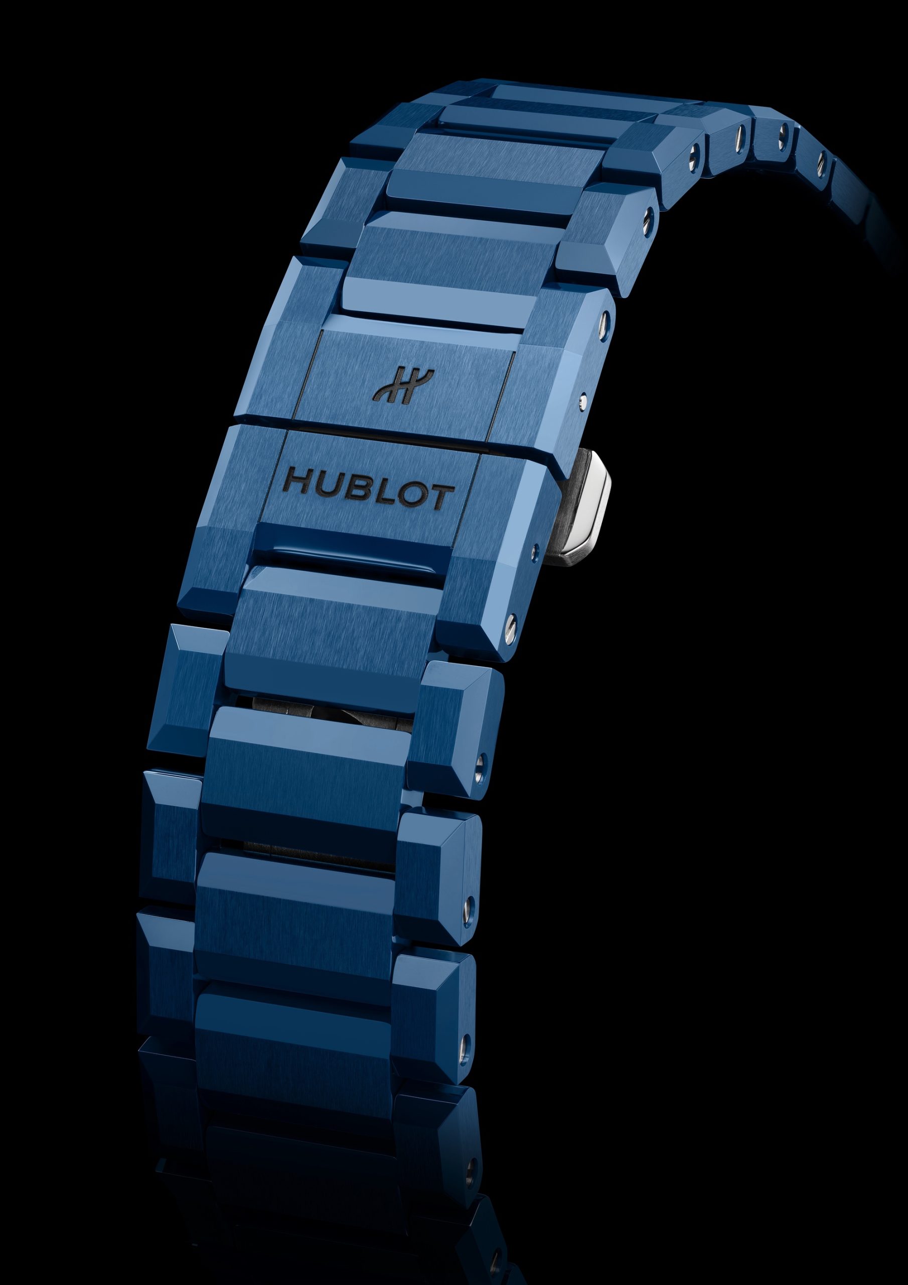 IMG_9081 Hublot Big Bang Integrated Time Only Blue Ceramic 457.EX.7170.EX Replica 8