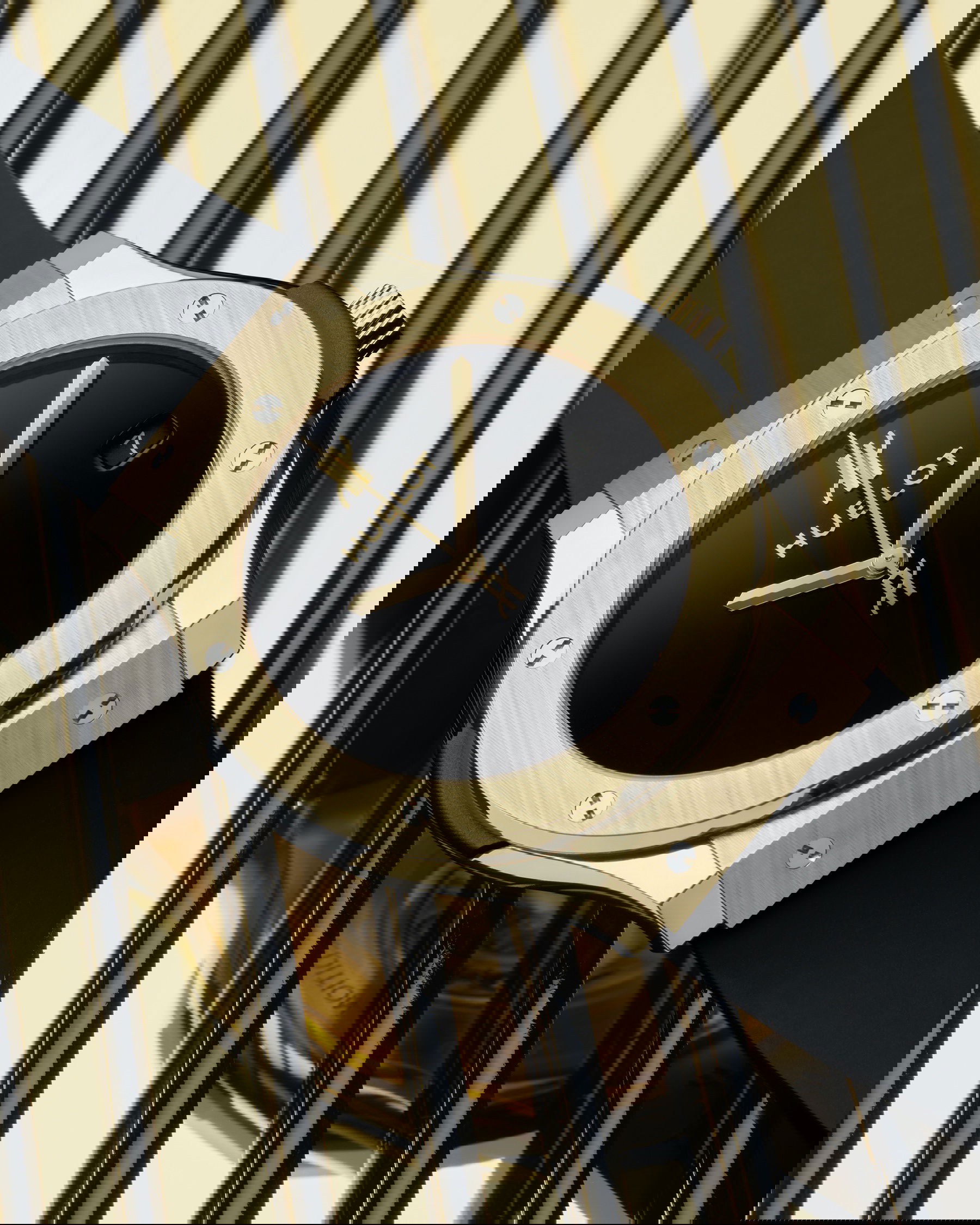 Hublot Classic Fusion 40 years anniversary 511.VX.1280.RX.MDM40 Replica 8