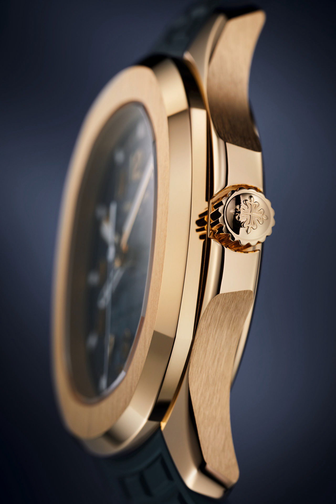 IMG_9081 Patek Philippe Aquanaut Travel Time 5269R-001 Replica 8