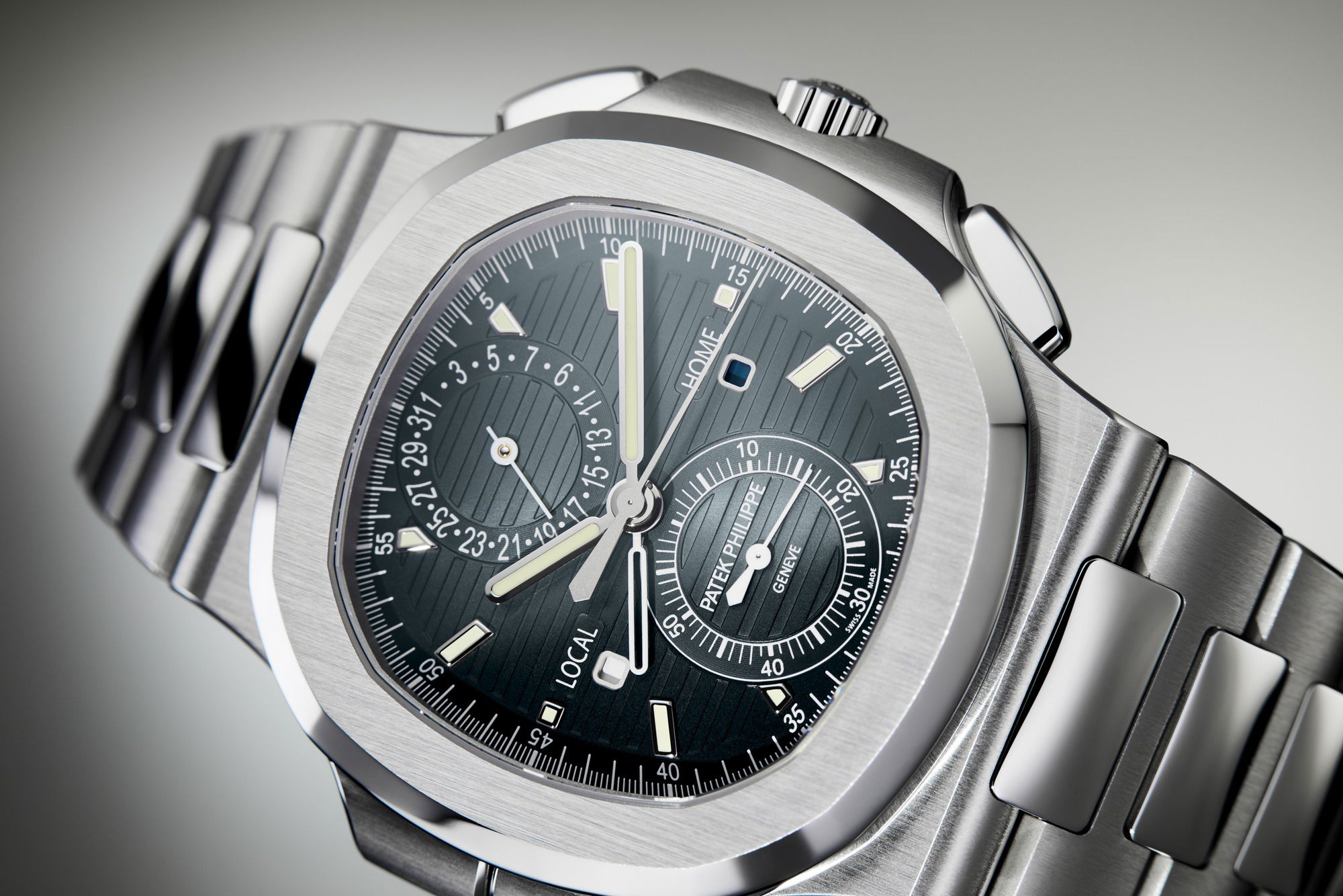 Patek Philippe Nautilus 5990/1A-011 Replica 8