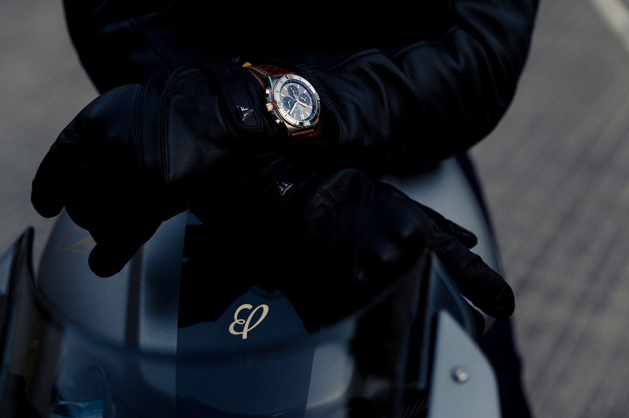 IMG_9081 Breitling Chronomat B01 42 Triumph TB0134101M1X1 Replica 8