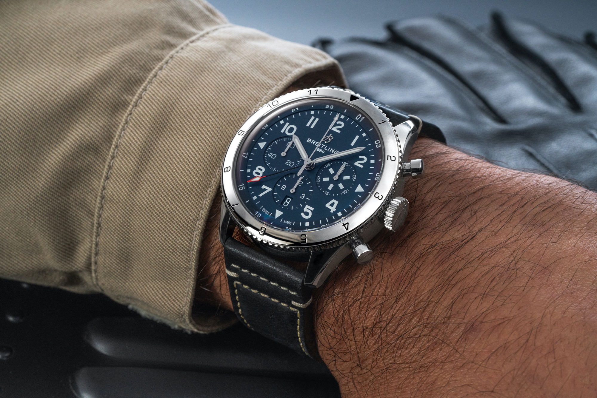 IMG_9081 Breitling Super AVI B04 Chronograph GMT 46 Tribute to Vought F4U Corsair AB04451A1C1X1 Replica 8