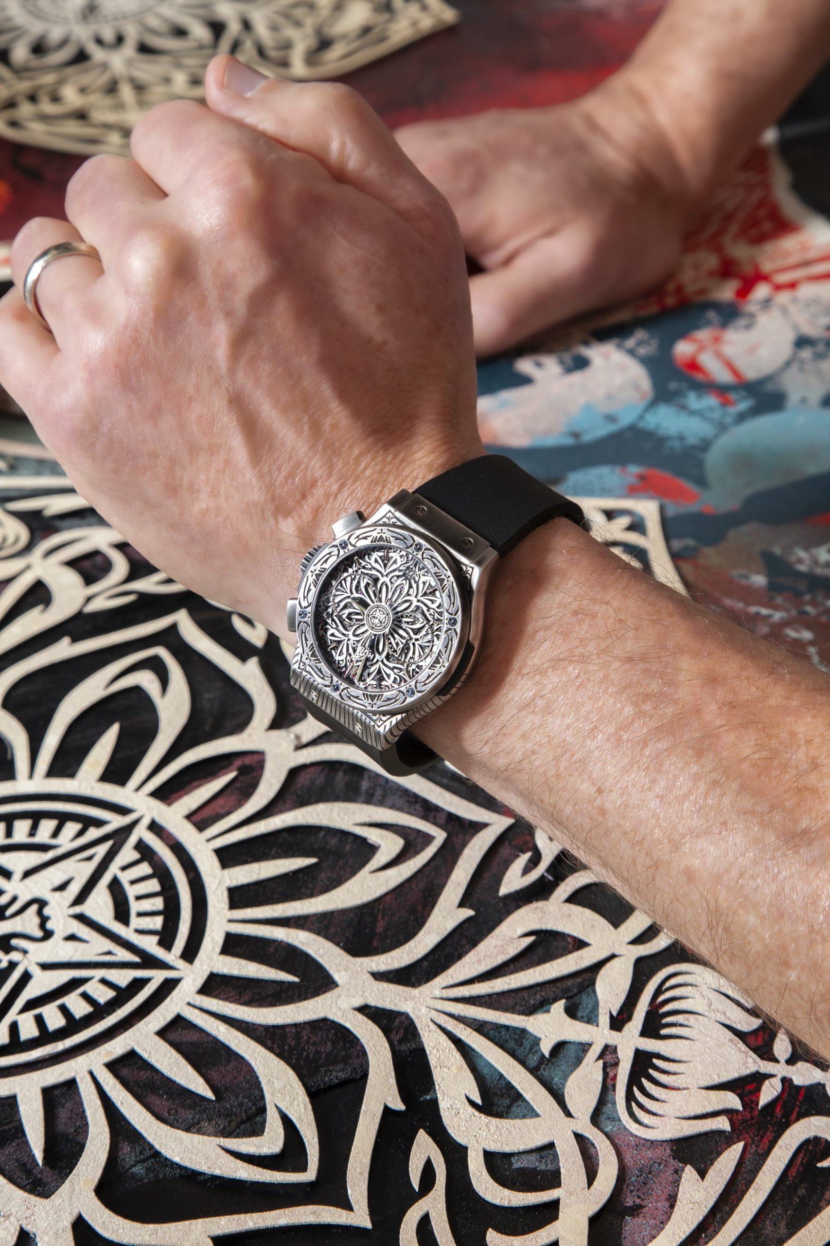 Hublot Classic Fusion Chronograph Shepard Fairey 525.NX.0137.RX.SHF21 Replica 8