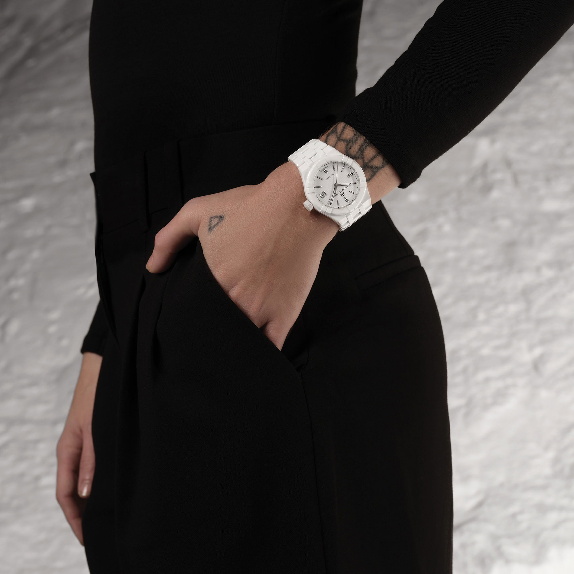 Maurice Lacroix Aikon Automatic Ceramic 39 AI6007-CRM72-130-7 Replica 8