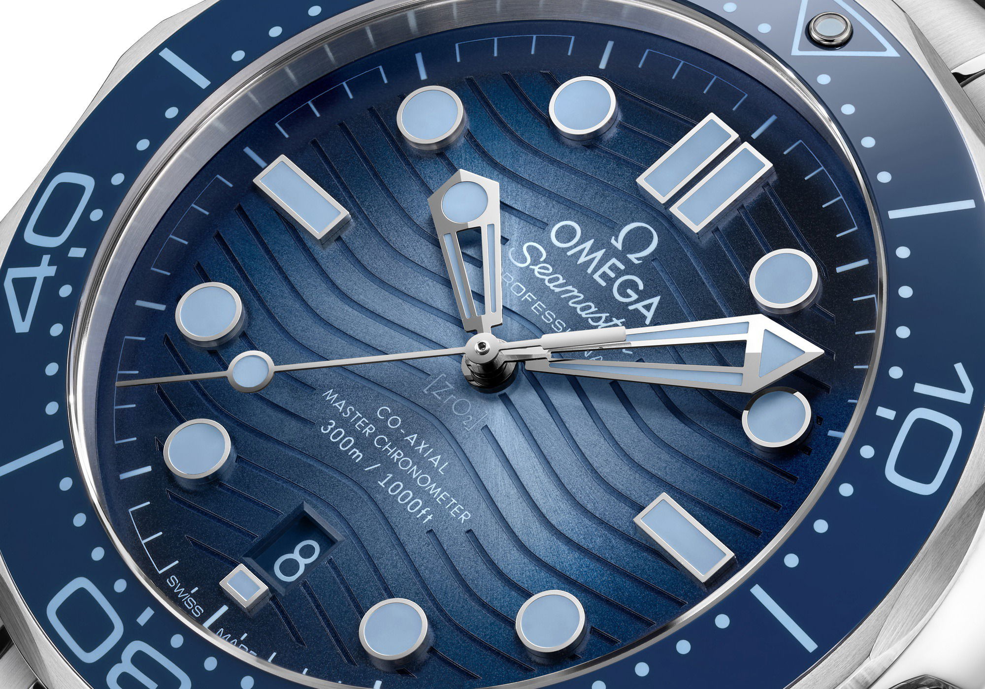 IMG_9081 Omega Seamaster Diver 300M Co-Axial Master Chronometer Summer Blue 210.30.42.20.03.003 Replica 8