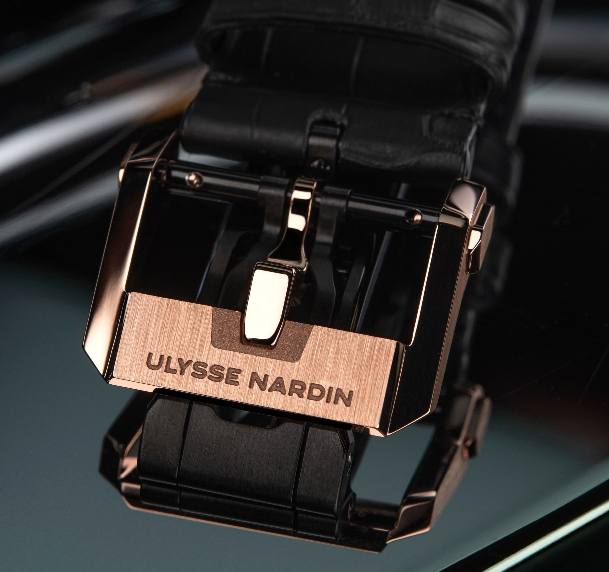 IMG_9081 Ulysse Nardin Freak S 2513-500LE-2A-BLACK-5N/1A Replica 8