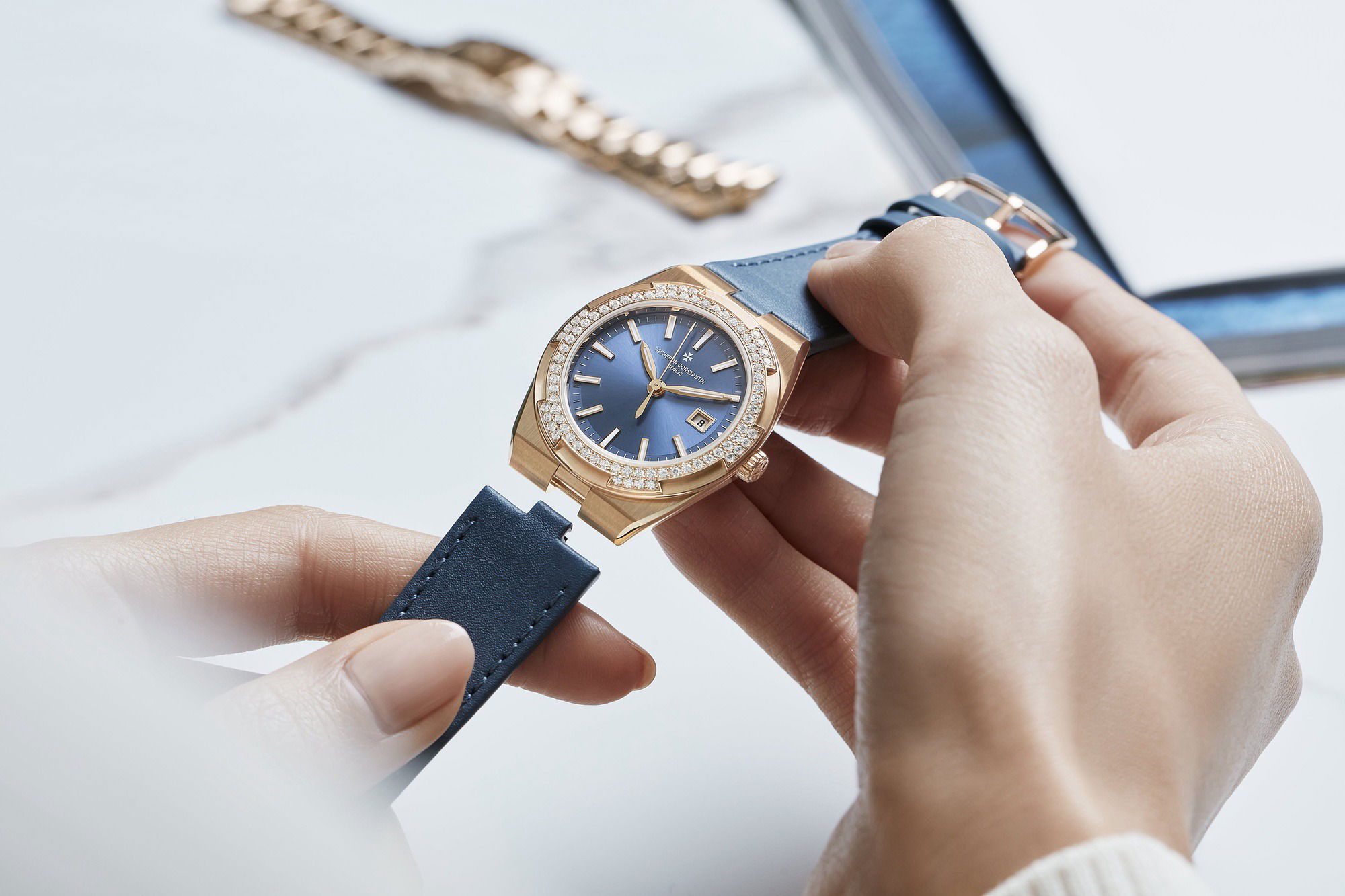 IMG_9081 Vacheron Constantin Overseas Quartz 1225V/200R-H015 Replica 8