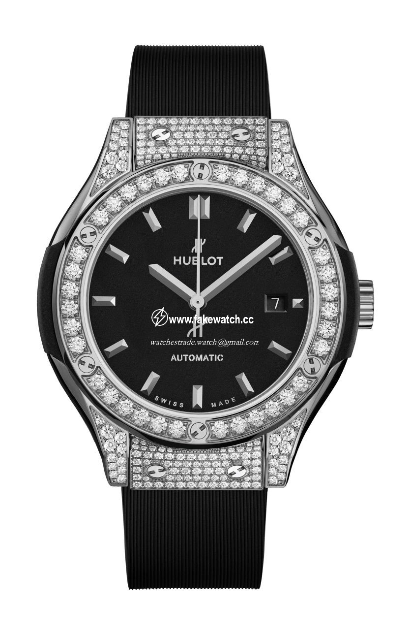 Hublot Classic Fusion Titanium Pave 582.NX.1170.RX.1704