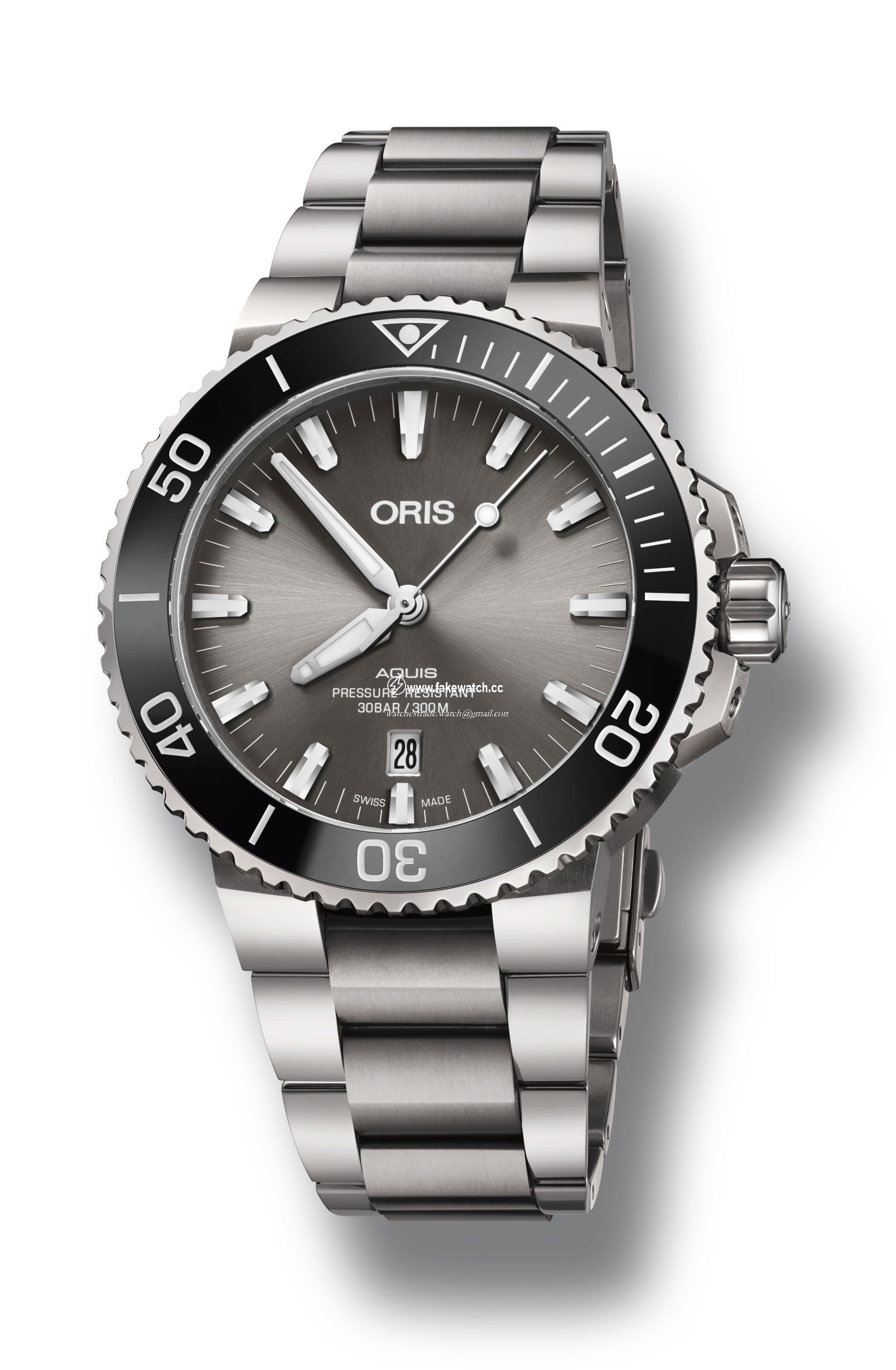 Oris Aquis Titanium Date 01 733 7730 7153-07 8 24 15PEB